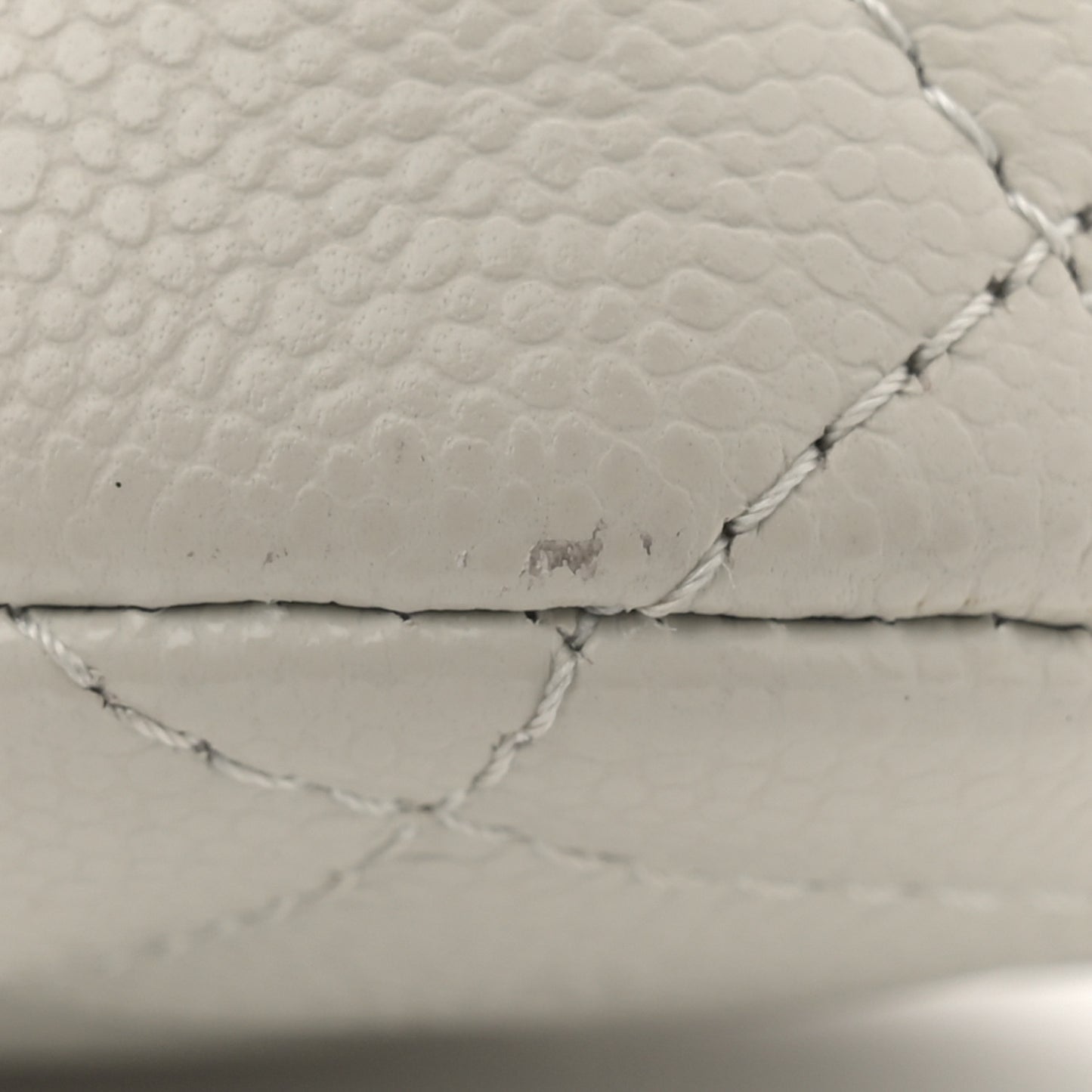 Caviar Quilted Classic Clutch With Chain Light Grey