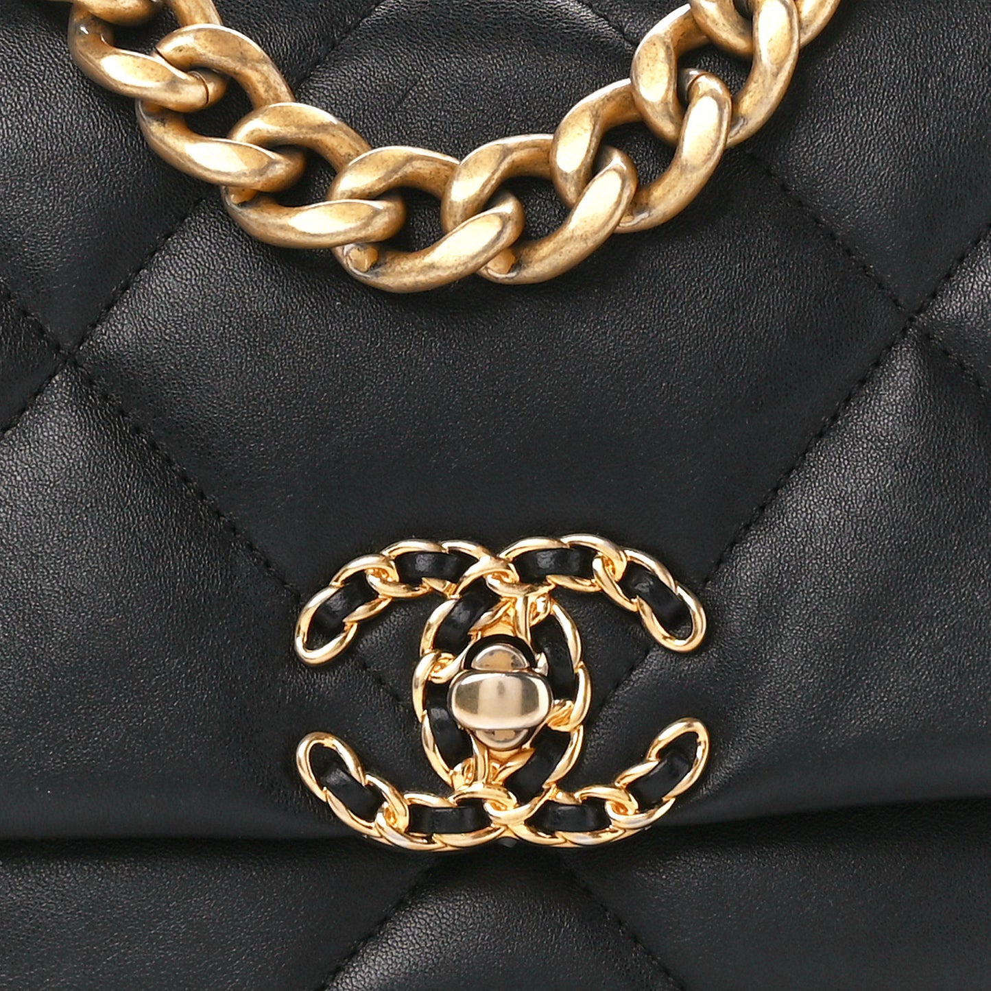 Lambskin Quilted Medium Chanel 19 Flap Black