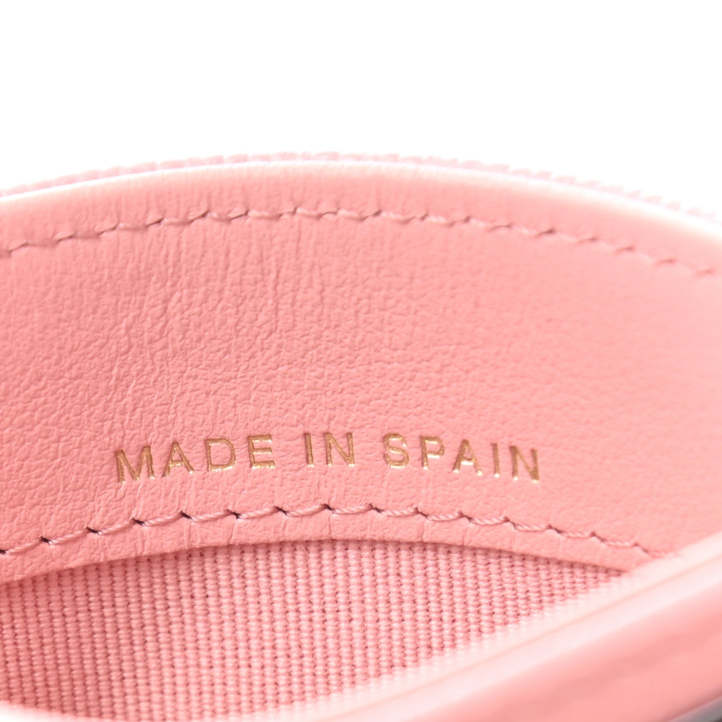 Caviar Quilted Card Holder Pink