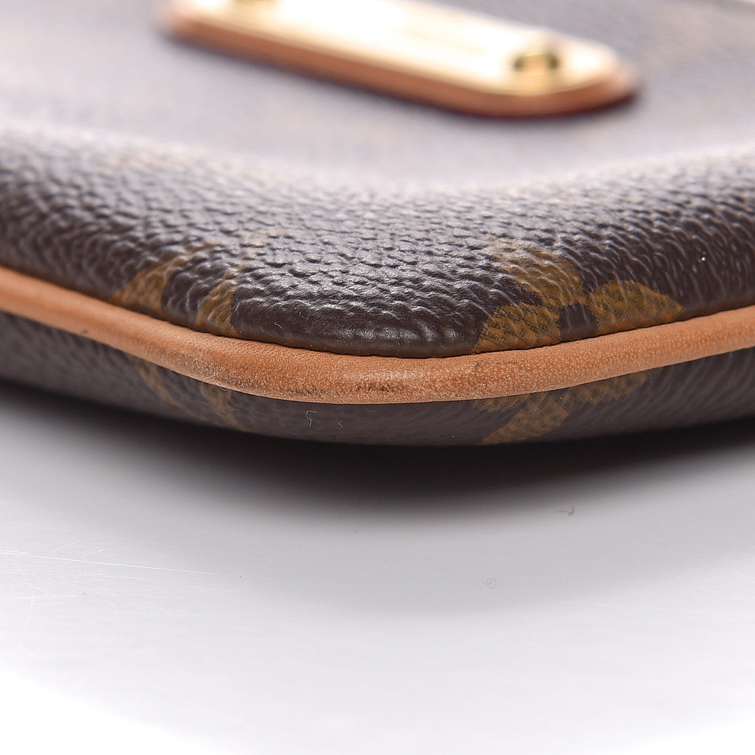 Louis Vuitton Monogram Pochette Milla MM 6 of 9