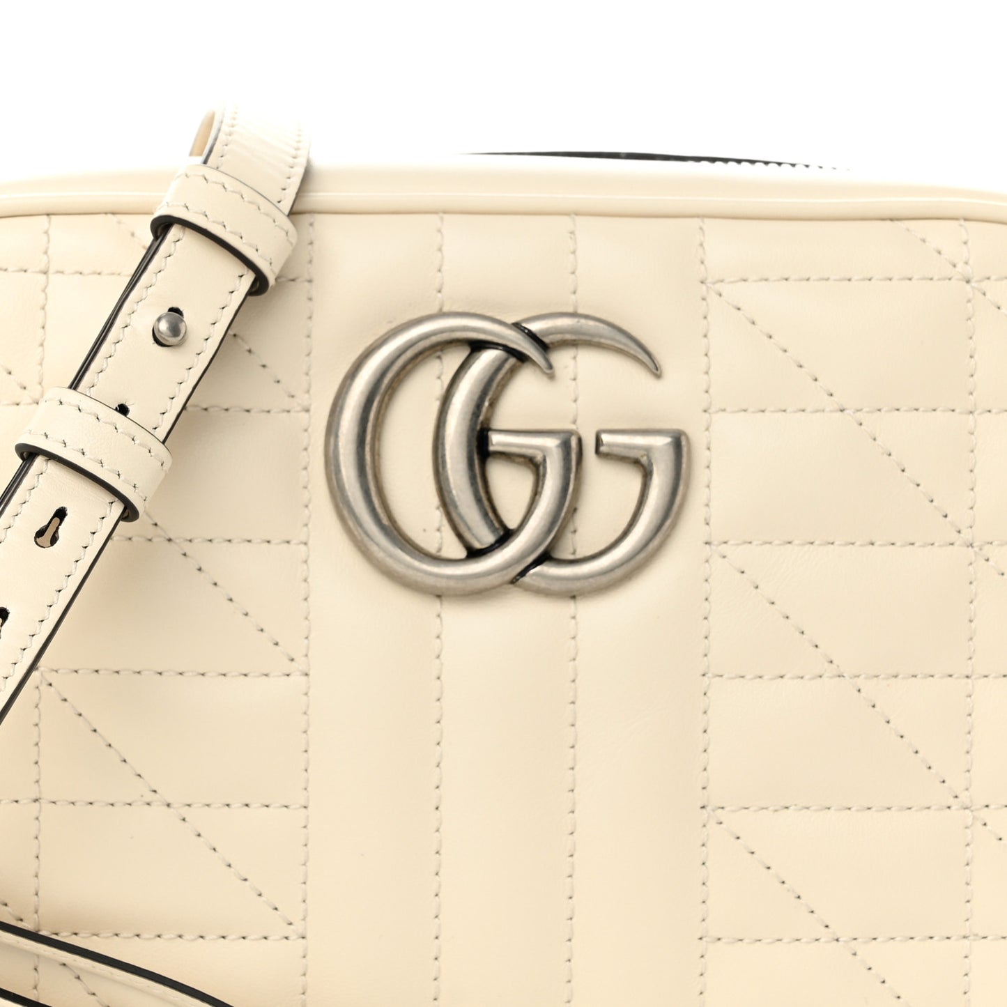 Calfskin Matelasse Aria Small GG Marmont Chain Shoulder Bag Mystic White