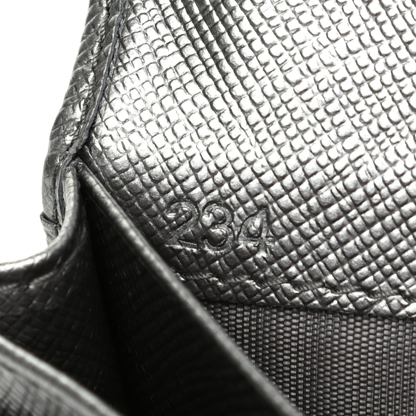Metallic Saffiano Card Holder Cromo