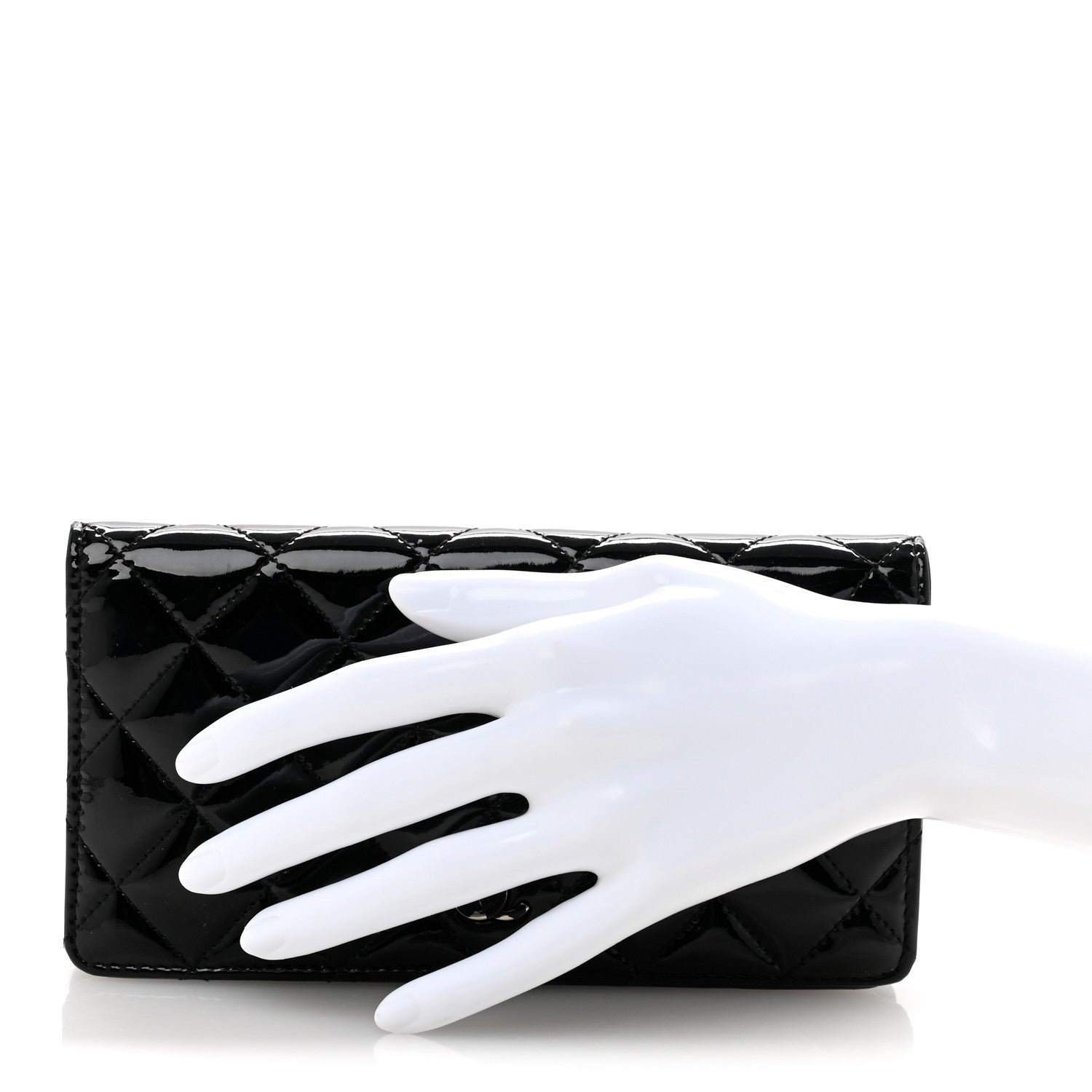 Chanel Patent Calfskin Quilted Yen Wallet Black 1736046 – FASHIONPHILE