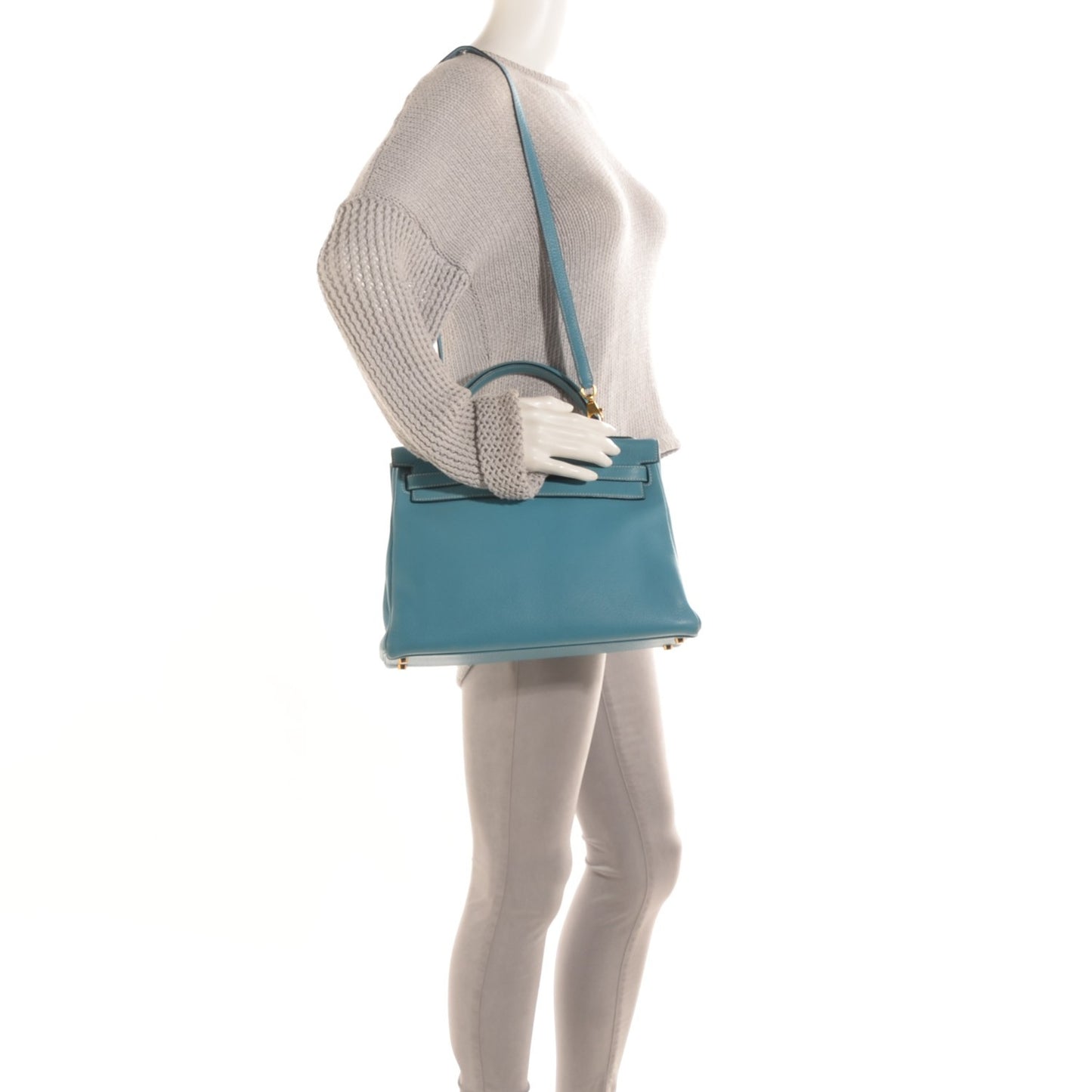Taurillon Clemence Kelly Retourne 32 Blue Jean