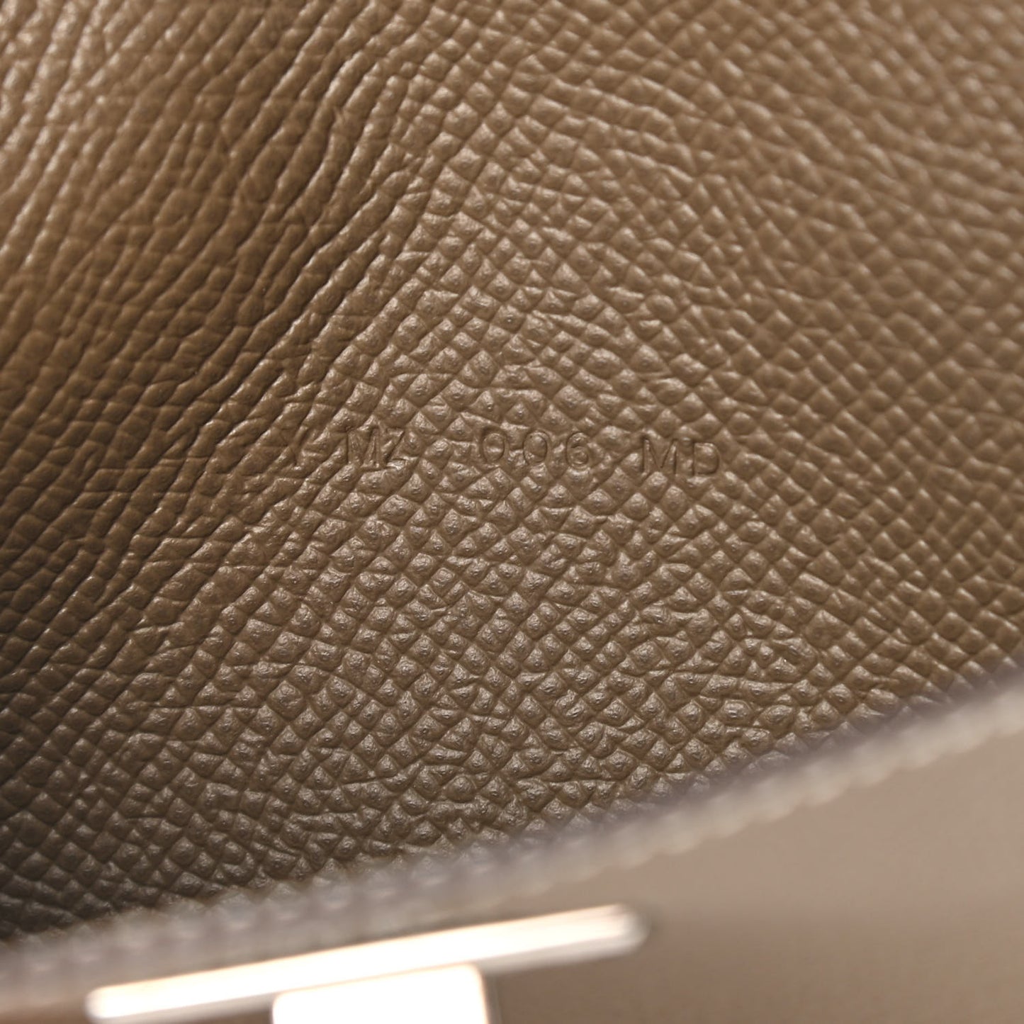 Epsom Kelly Pocket Compact Wallet Etoupe
