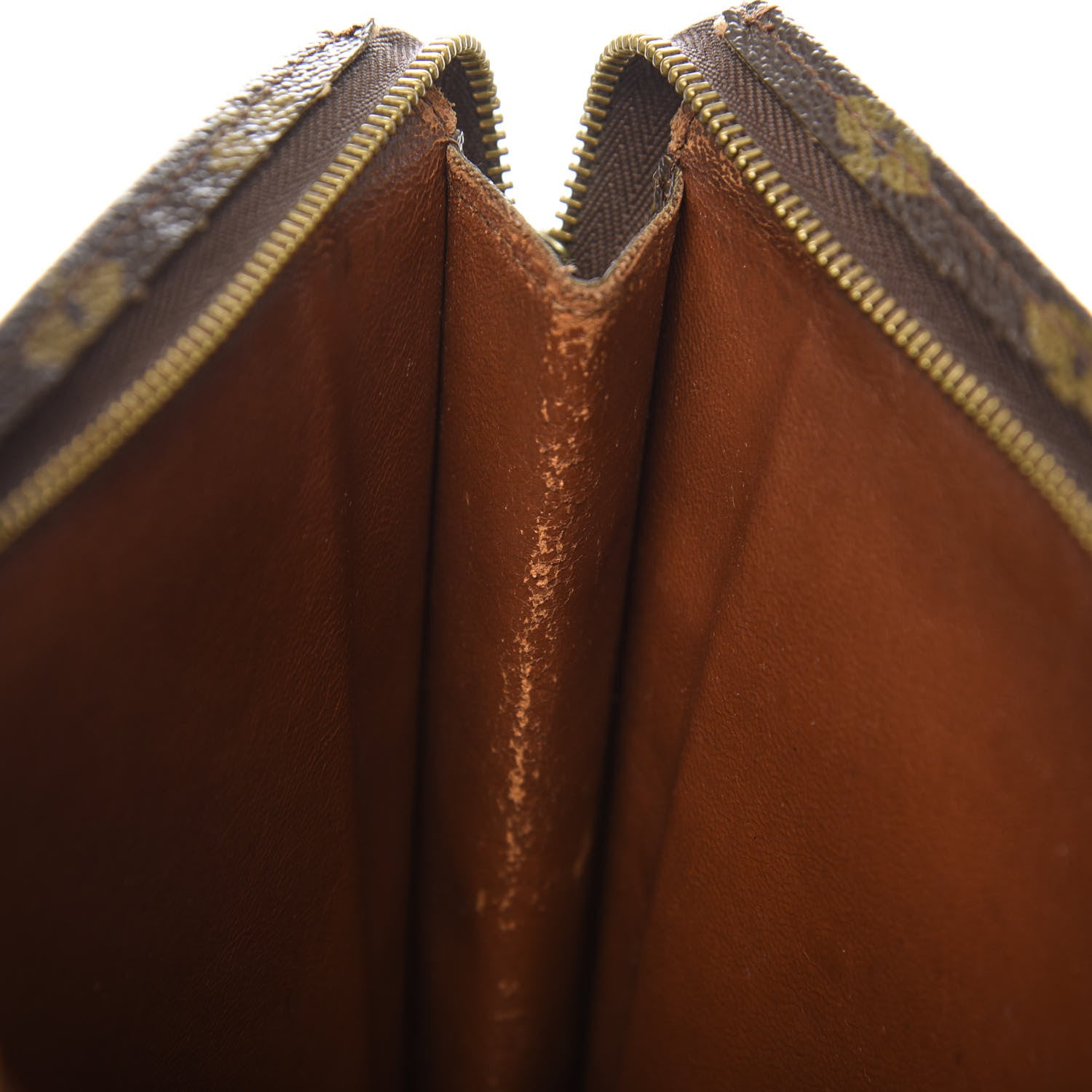 Louis Vuitton Monogram Toiletry Pouch 26 7 of 11