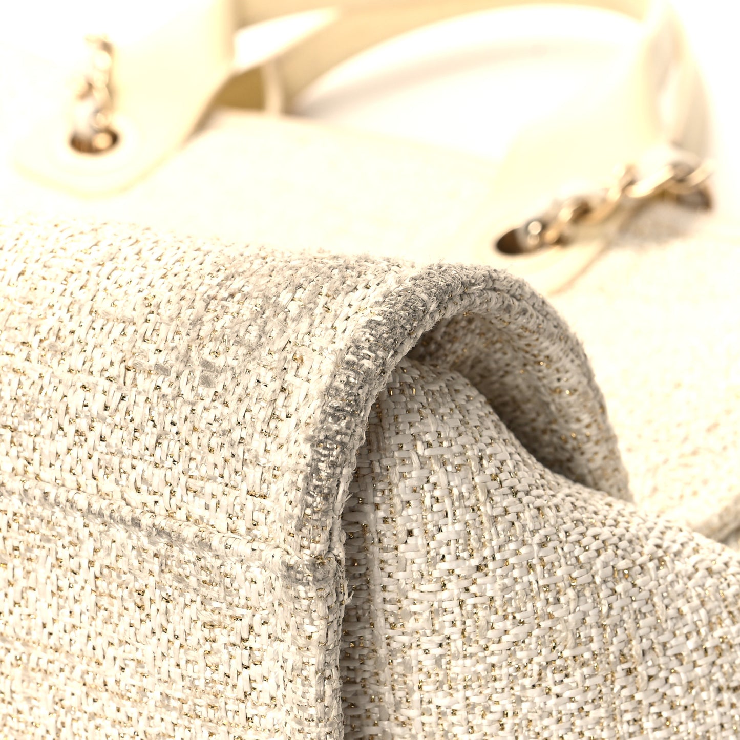 Lurex Boucle Medium Deauville Tote White