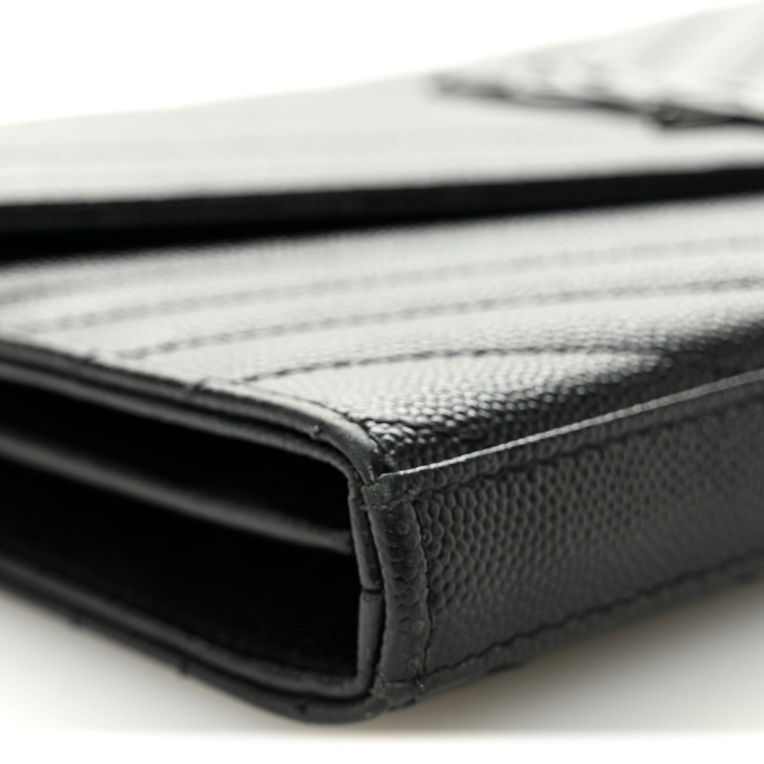 Saint Laurent Grain De Poudre Matelasse Chevron Monogram Monochrome Chain Wallet Black 8 of 11