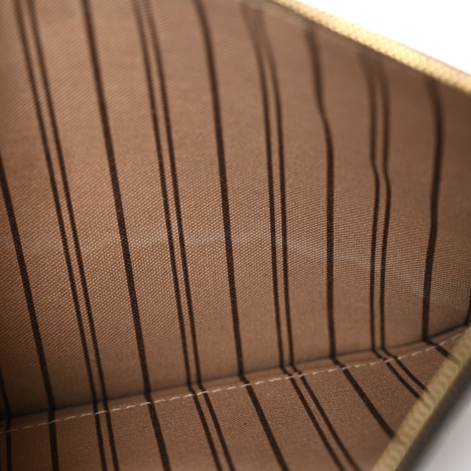 Louis Vuitton Monogram Neverfull MM GM Pochette 7 of 7