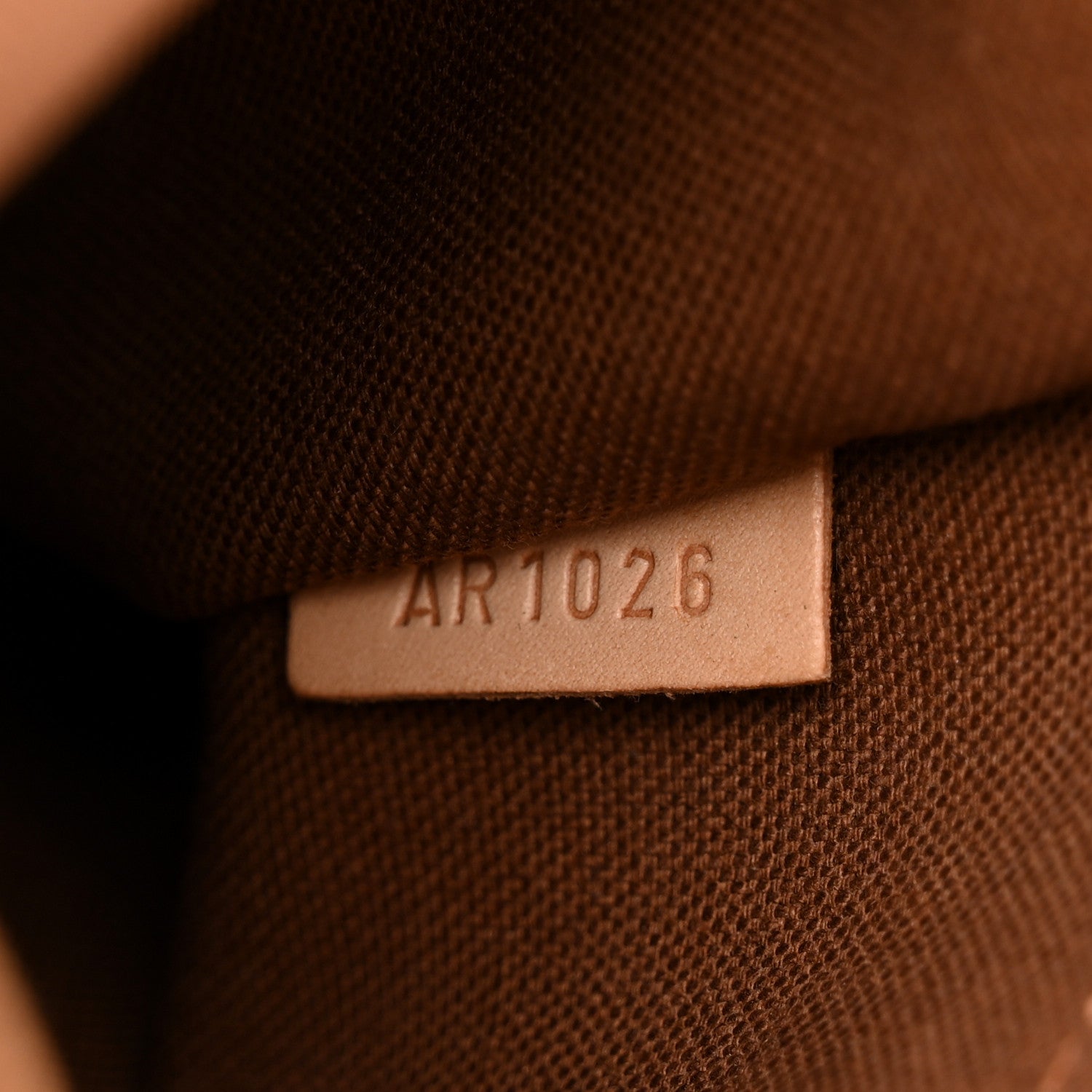 Louis Vuitton Monogram Riveting 7 of 10