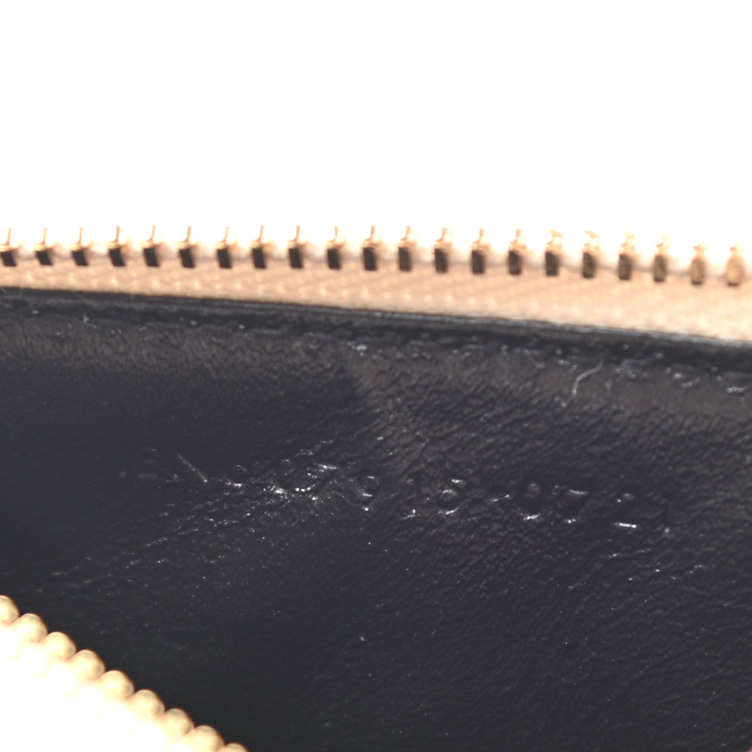 Saint Laurent Grain De Poudre Matelasse Chevron Monogram Fragments Zippered Card Case Crema Soft 7 of 8