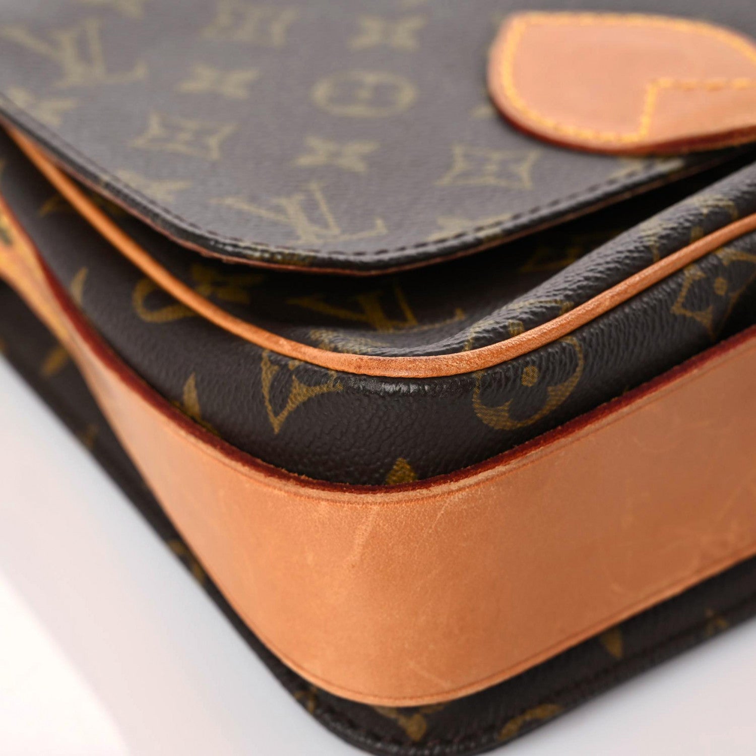 Louis Vuitton Monogram Cartouchiere 22 12 of 27