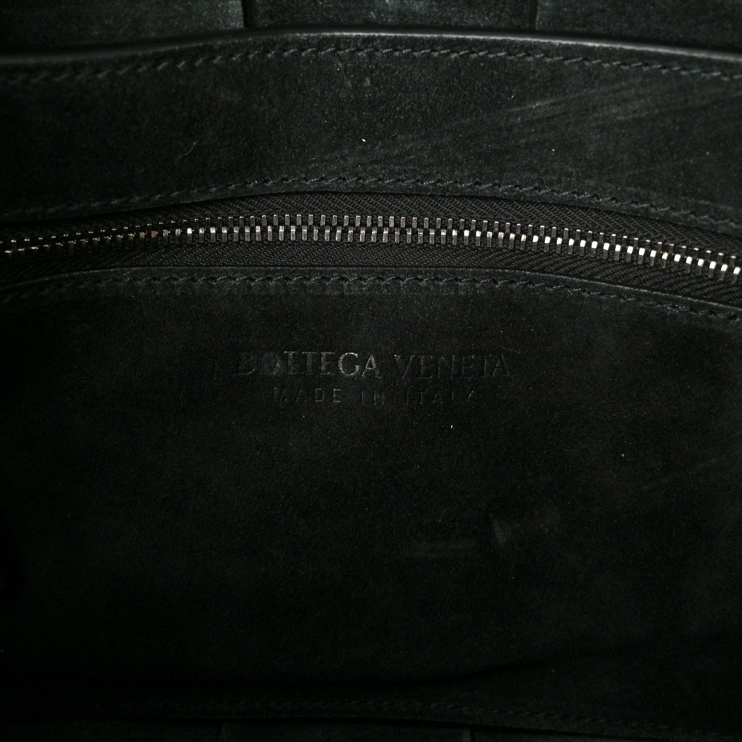 Bottega Veneta Metallic Crushed Calfskin Maxi Intrecciato Cassette Crossbody Bag Anchor 7 of 11