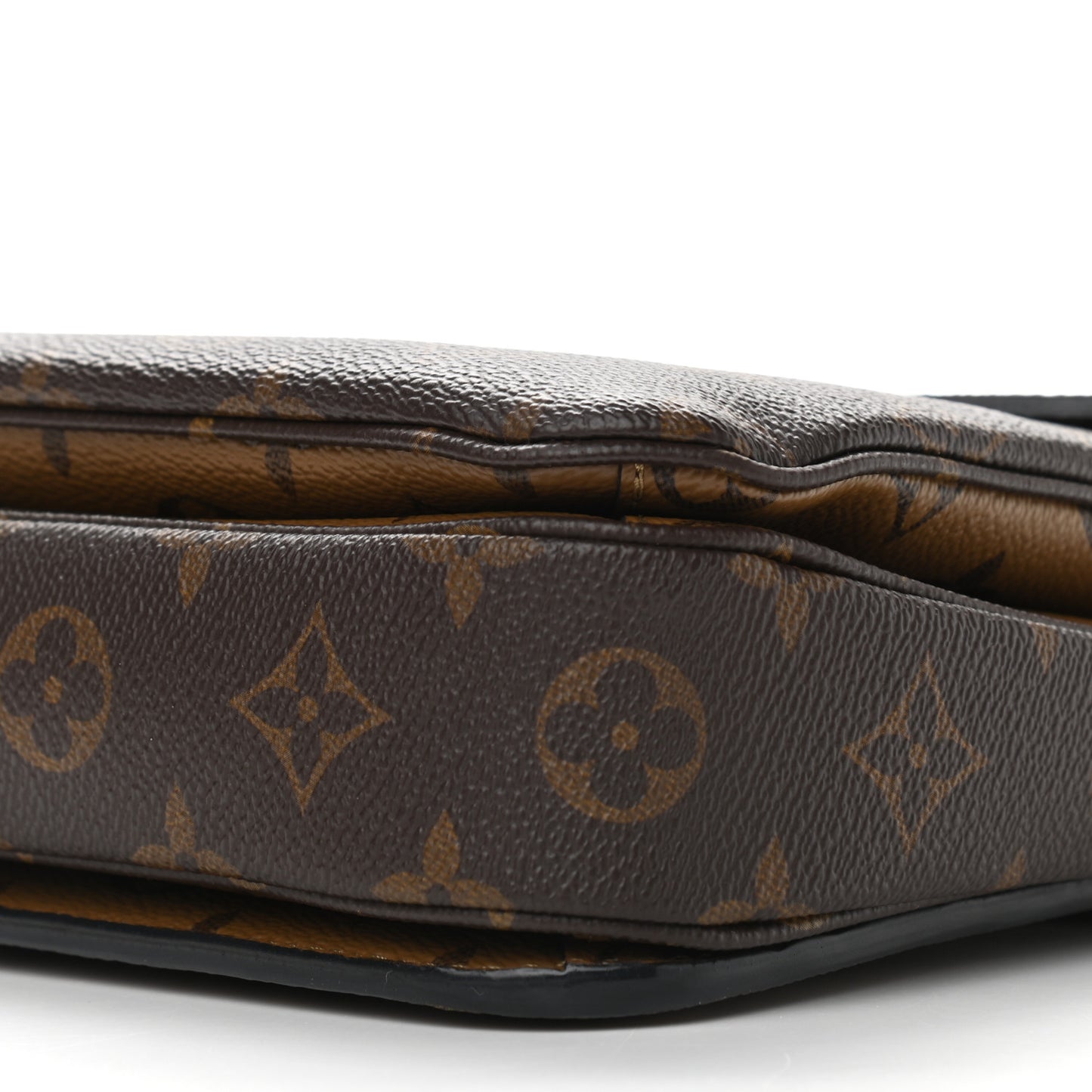 Reverse Monogram Pochette Metis