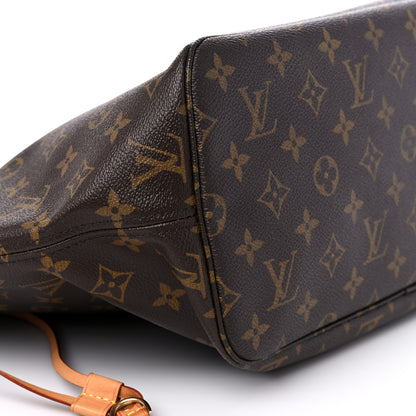 Louis Vuitton Monogram Neverfull MM 8 of 18