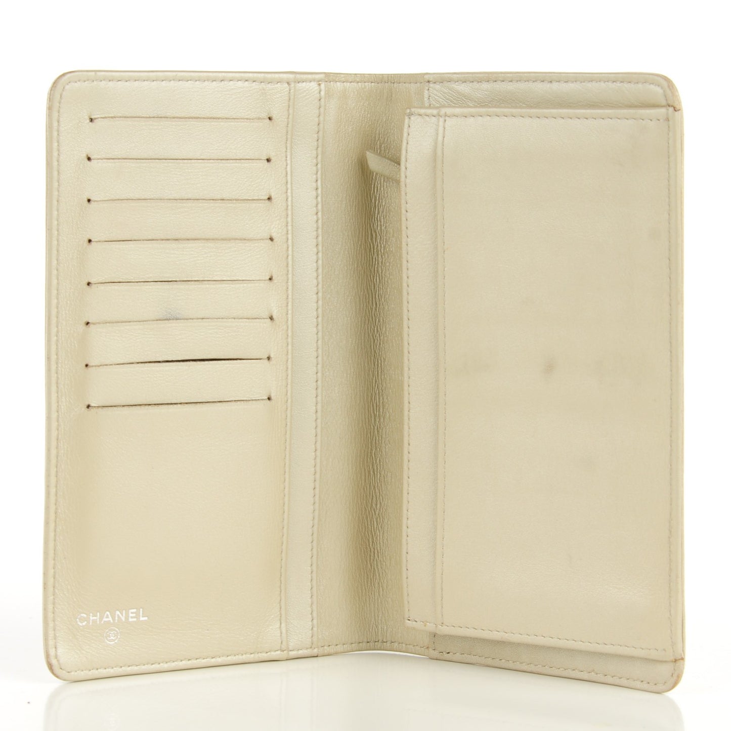 Caviar Sevruga Yen Wallet Pearl