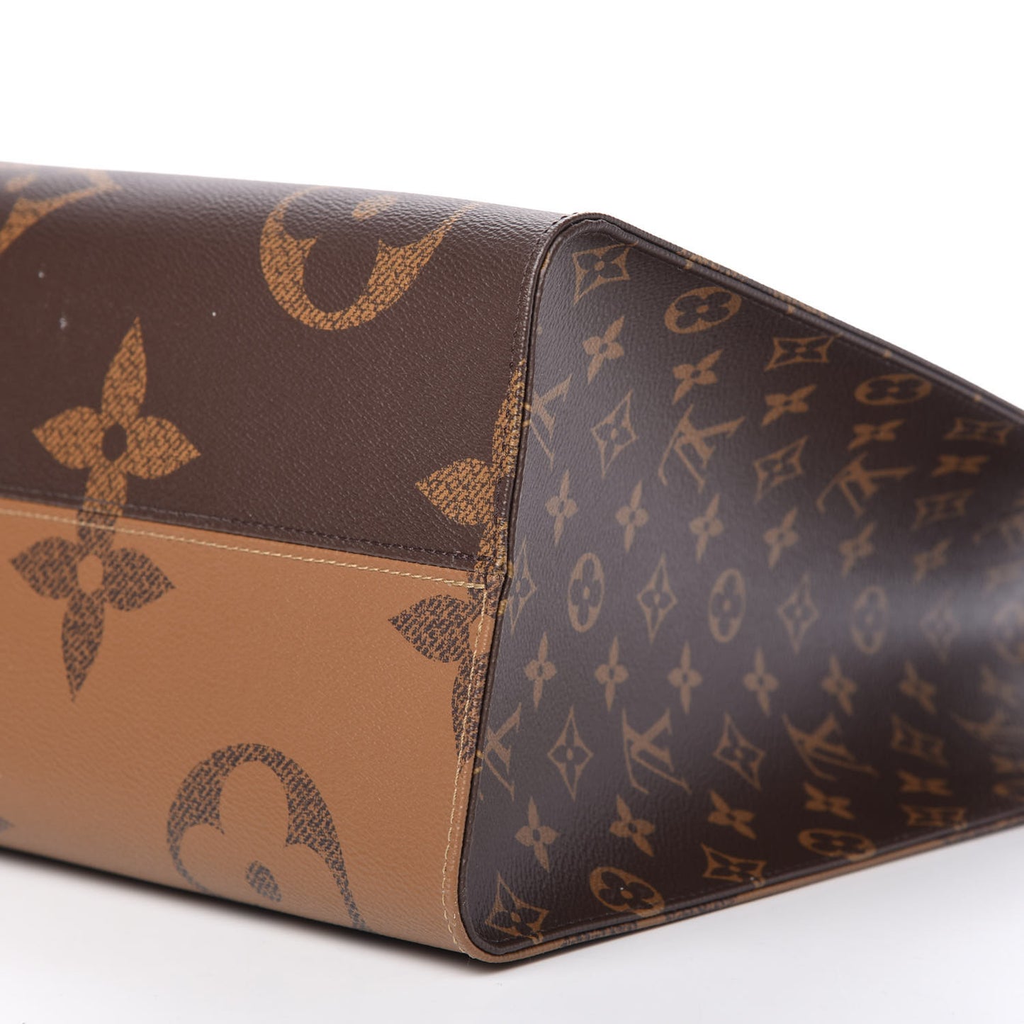 Reverse Monogram Giant Onthego GM