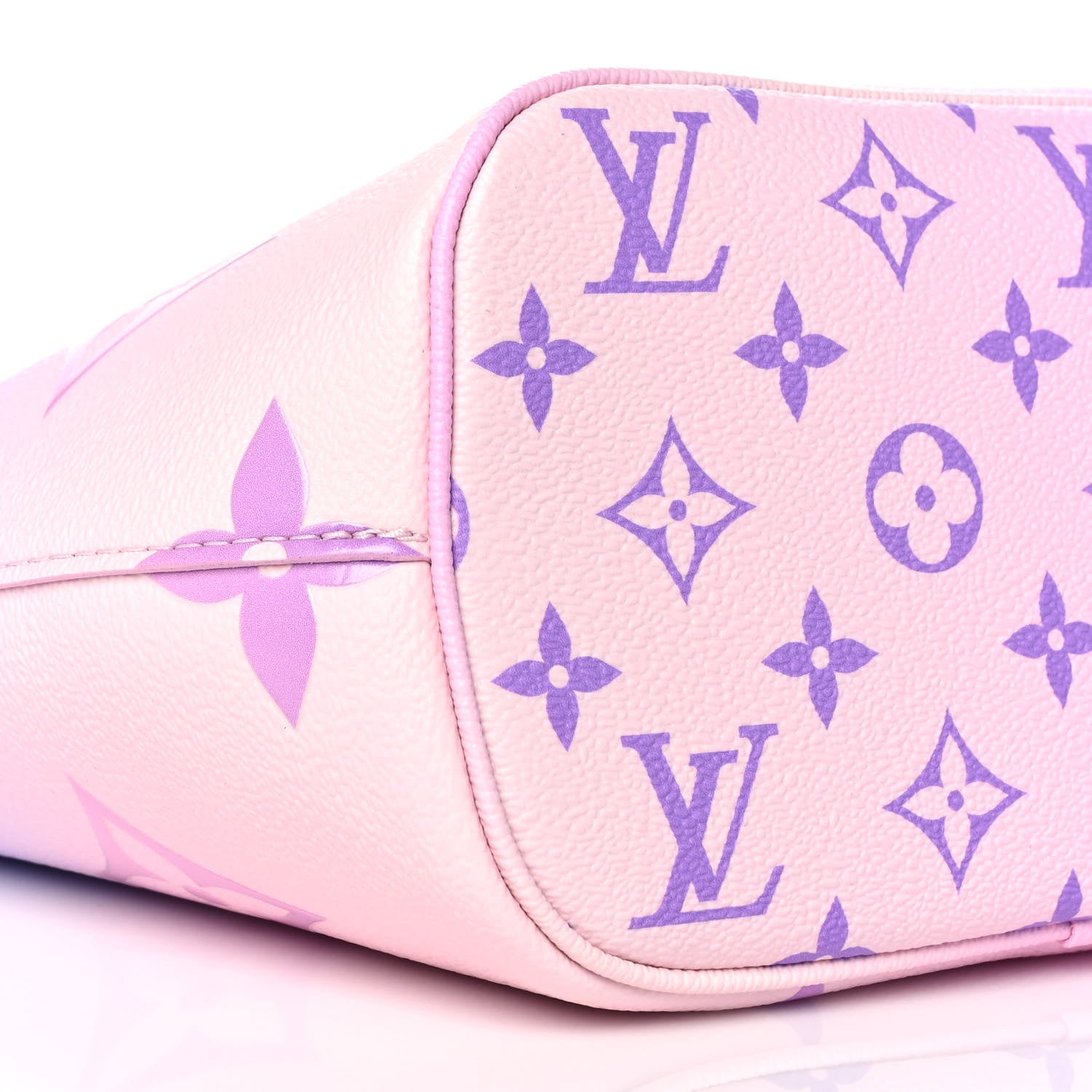 Louis Vuitton Monogram Giant Spring In The City Marshmallow Hobo PM Sunrise Pastel 6 of 8