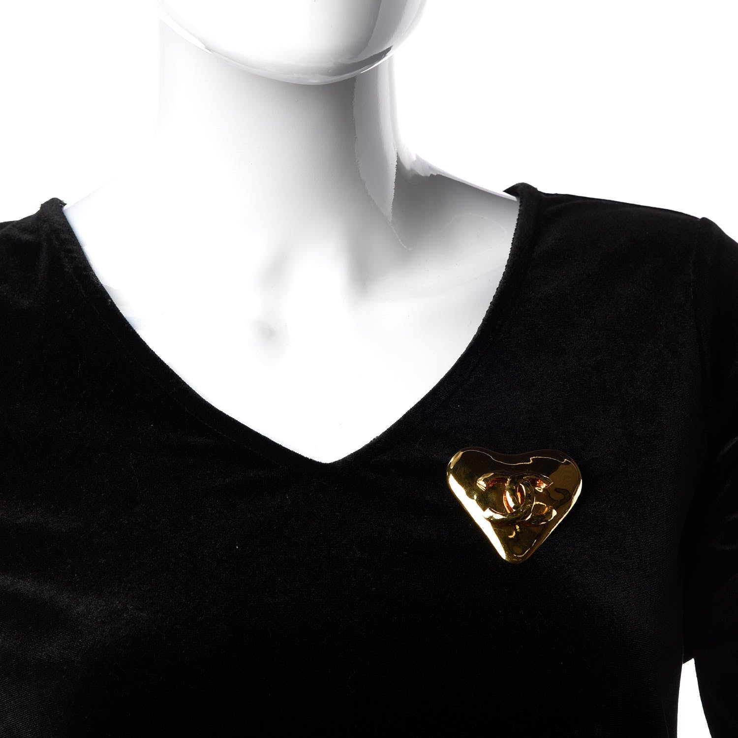 Chanel CC Heart Brooch Gold 2 of 4