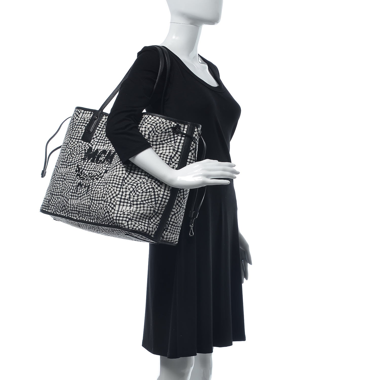 MCM Visetos Large Liz Reversible Shopper Tote Black 3 of 11