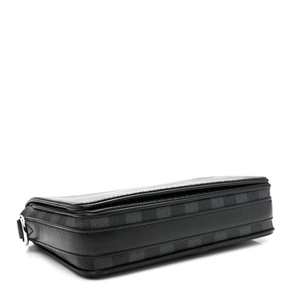 Louis Vuitton Damier Graphite 3D Studio Messenger 4 of 9