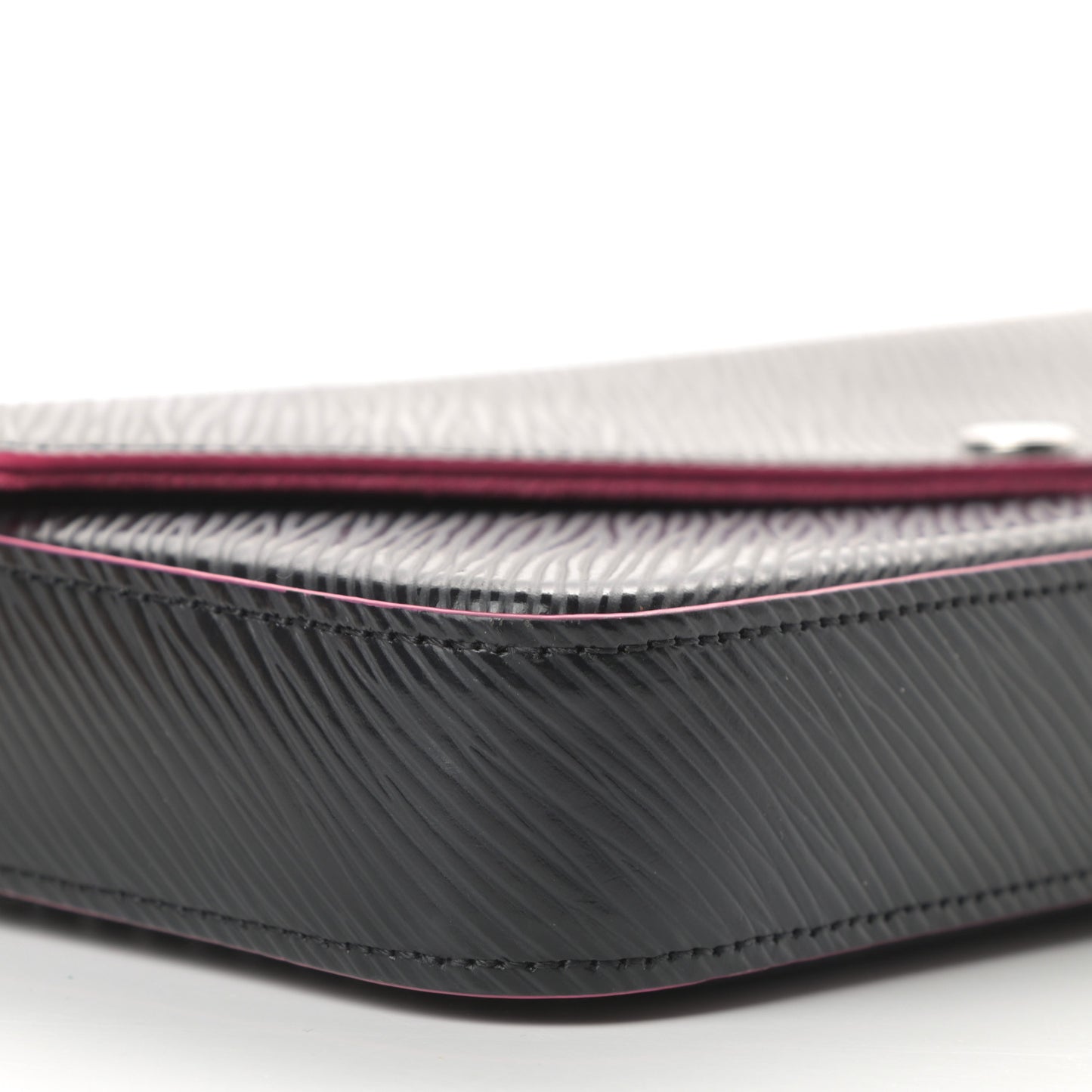 Epi Pochette Felicie Black Hot Pink
