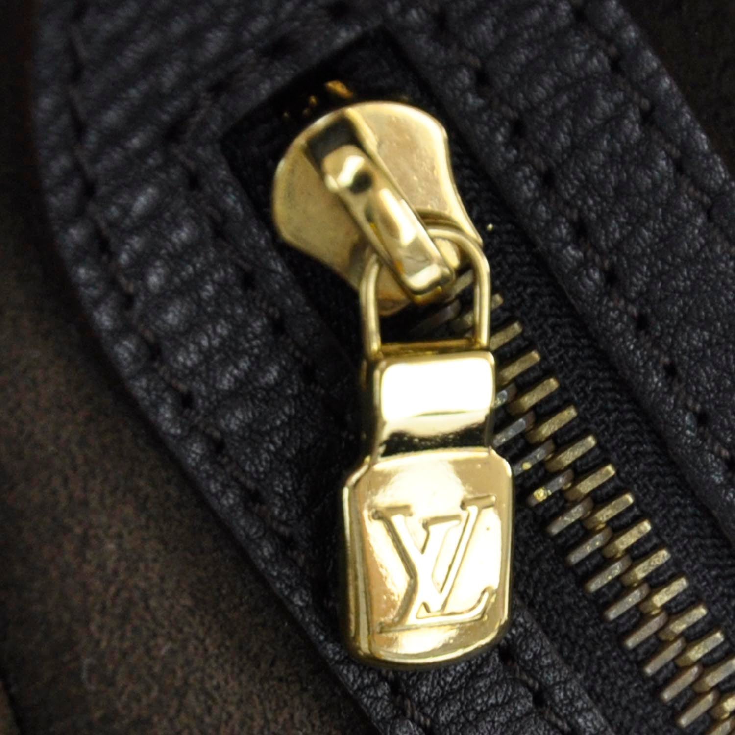 Louis Vuitton Mahina XL Black 11 of 13