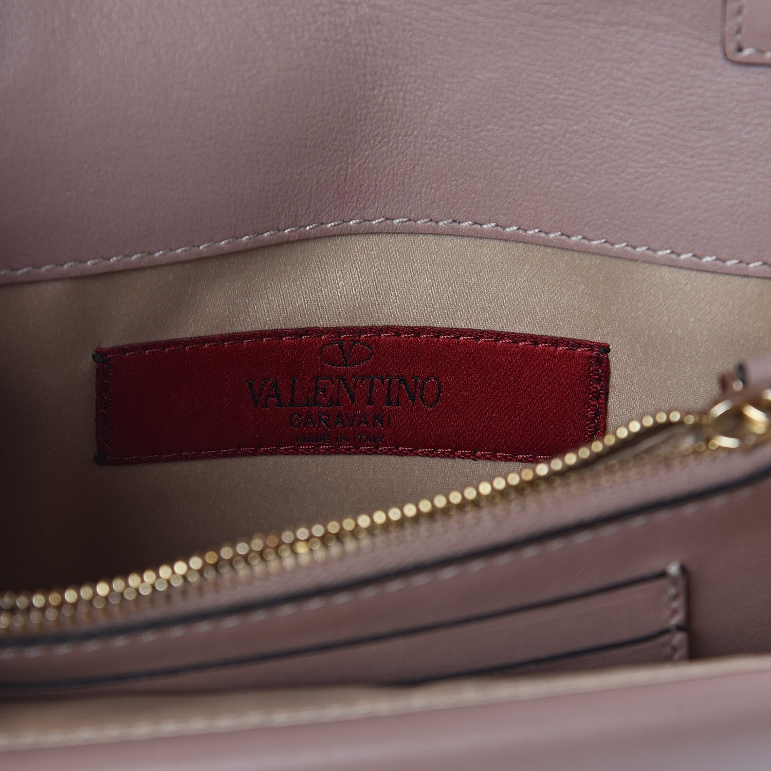 Valentino Garavani Vitello Rockstud Wallet on Chain Poudre 6 of 8