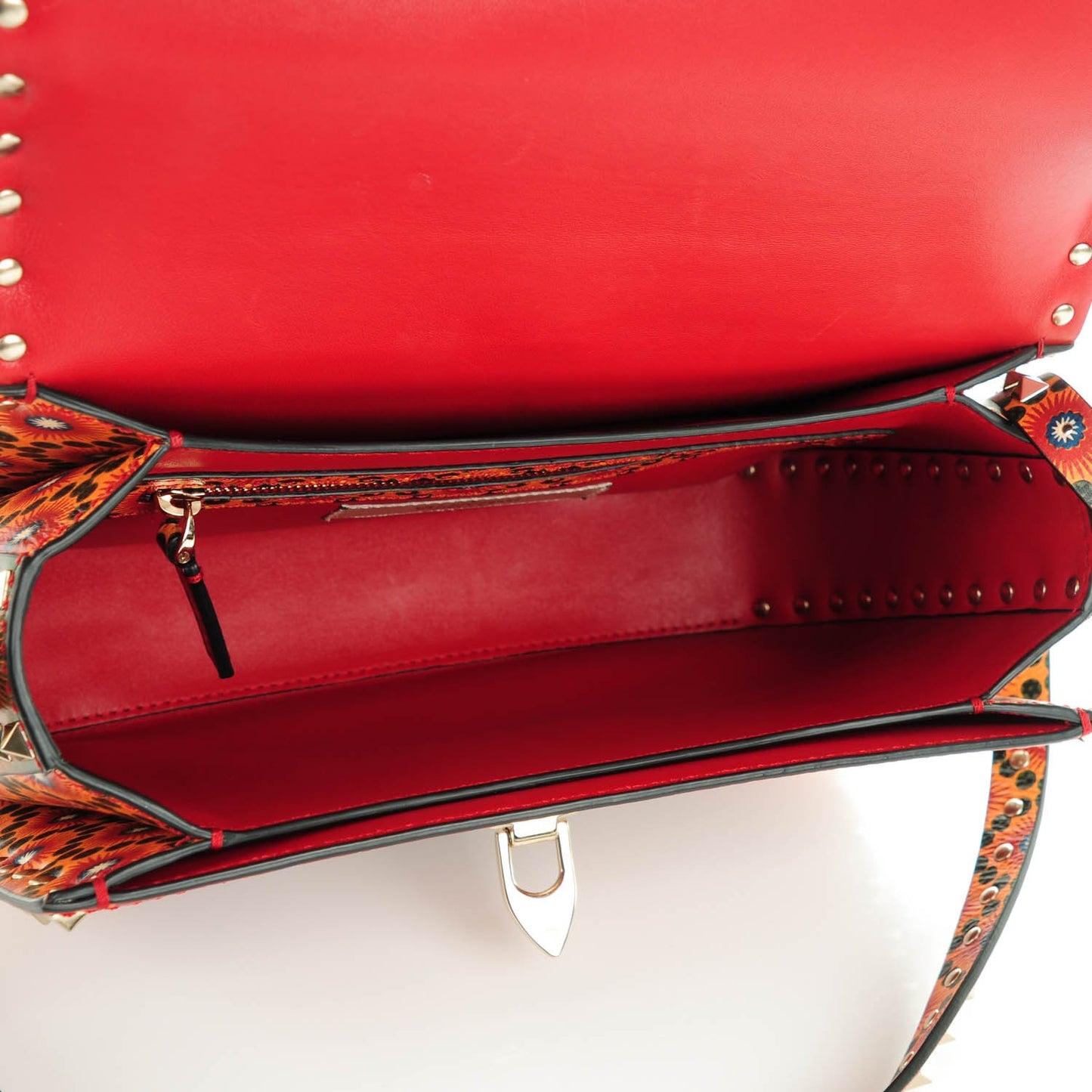 Vitello Enchanted Wonderland Medium Rockstud Flap Saddle Bag Rosso Valentino