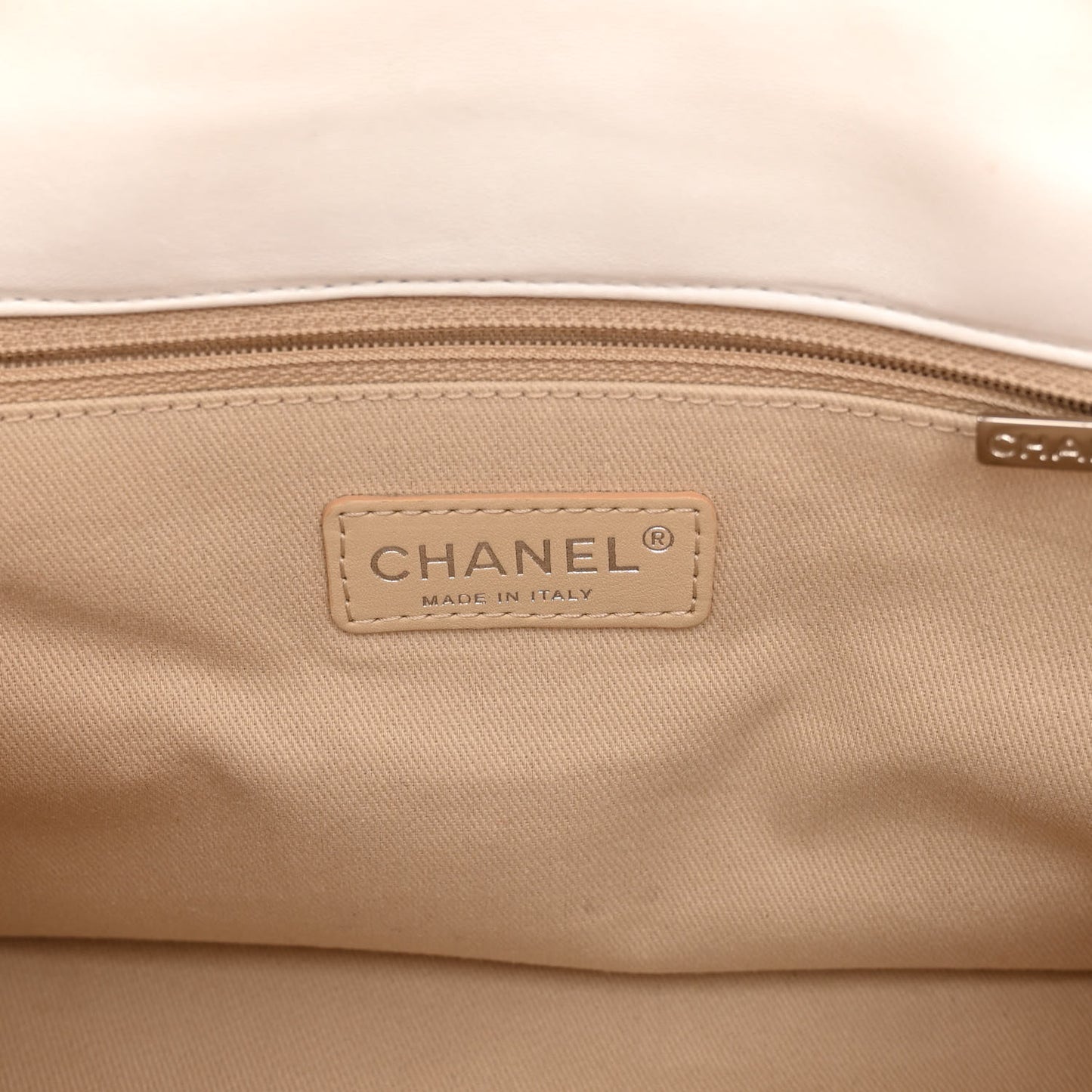 Calfskin Quilted VIP Flap White Black
