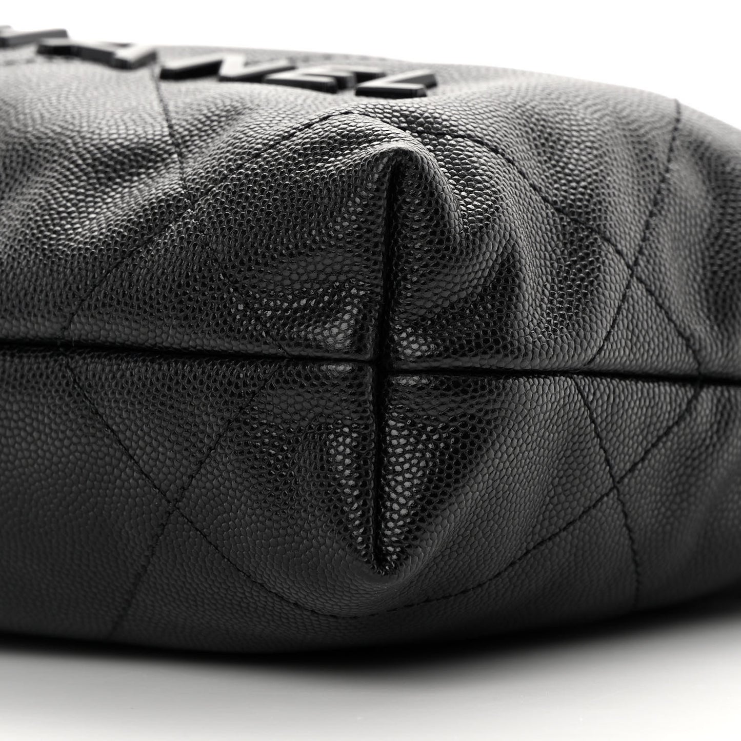 Shiny Caviar Quilted Monochrome Mini Chanel 22 Black