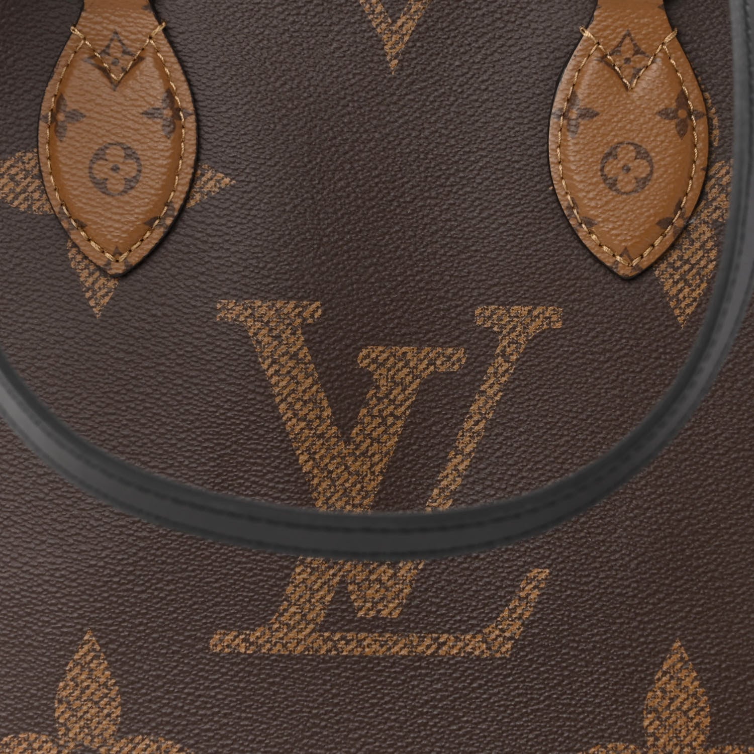 Louis Vuitton Reverse Monogram Giant Onthego MM 7 of 9
