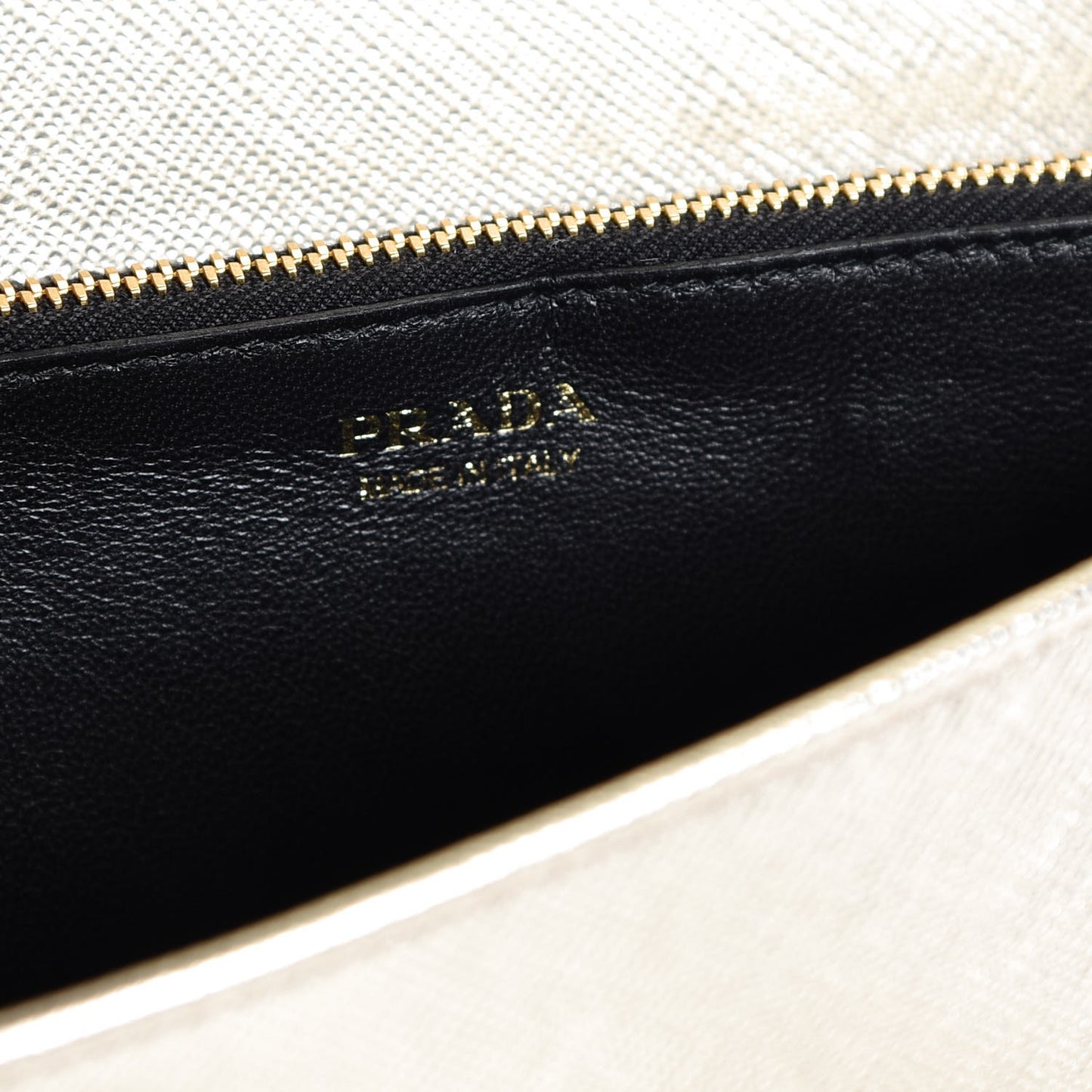 Metallic Saffiano Lux Chain Wallet Pirite