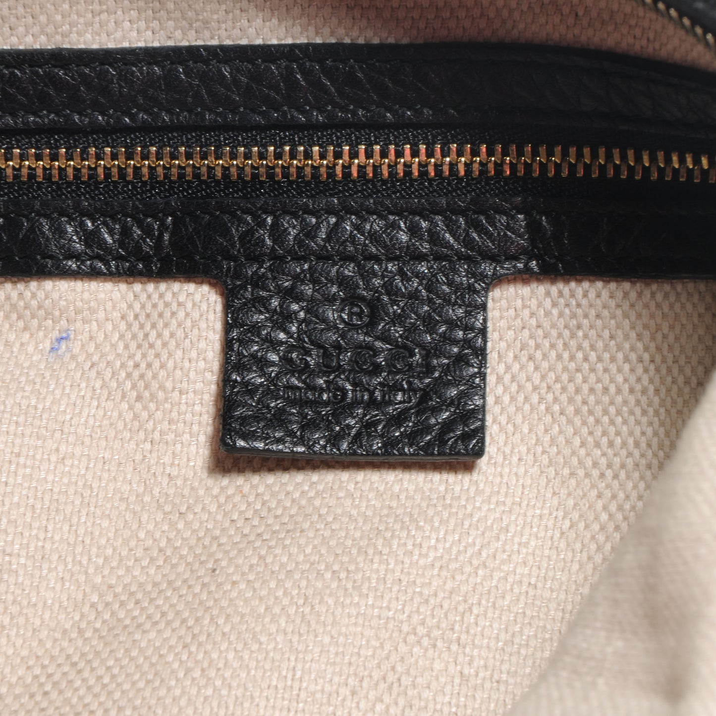 Pebbled Calfskin Large Soho Hobo Black
