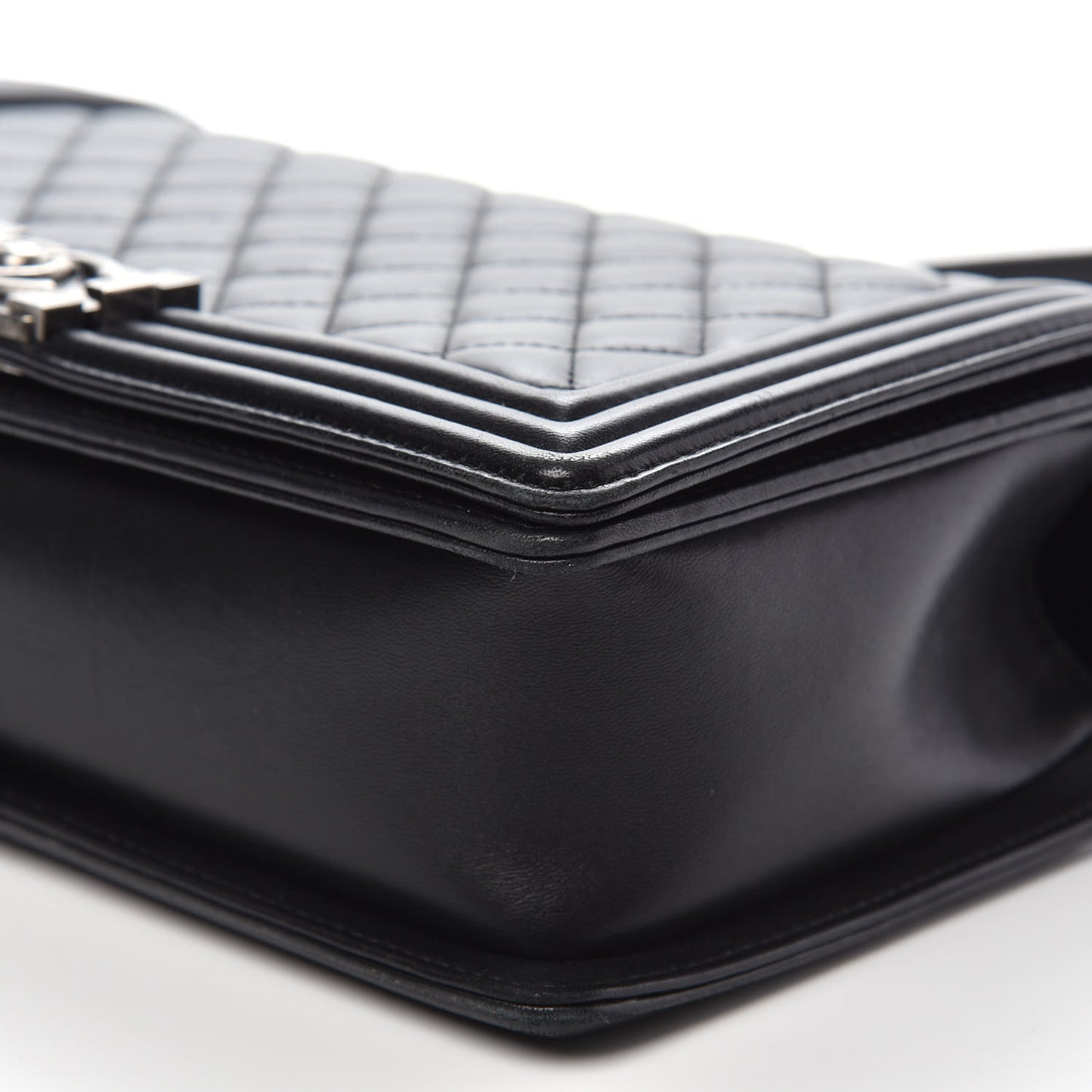 Lambskin Quilted New Medium Boy Flap Black
