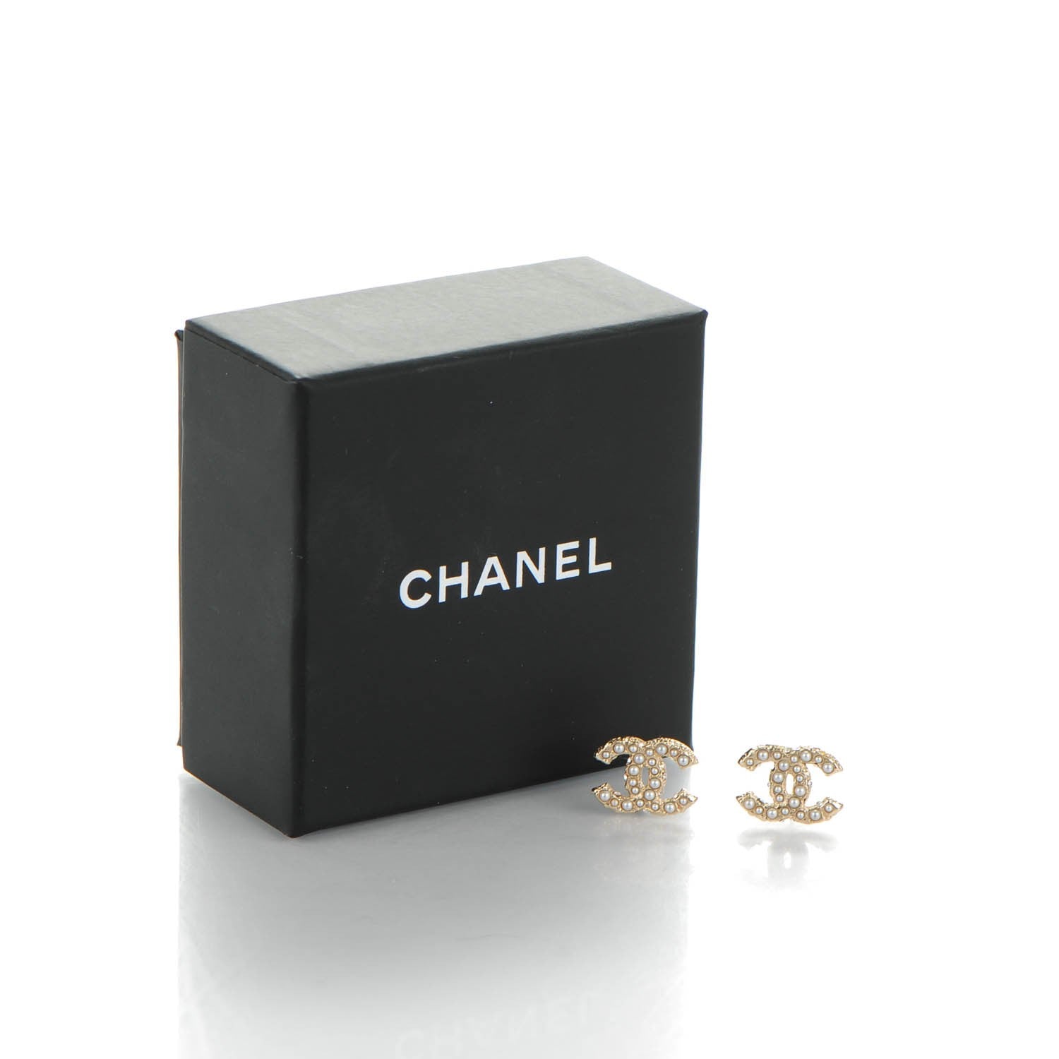 Chanel Pearl CC Earrings Gold 5 of 5