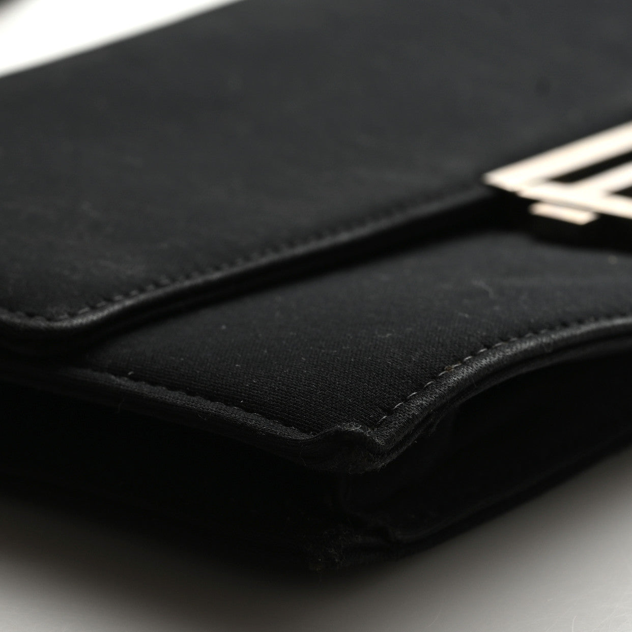 Neoprene Baguette Black