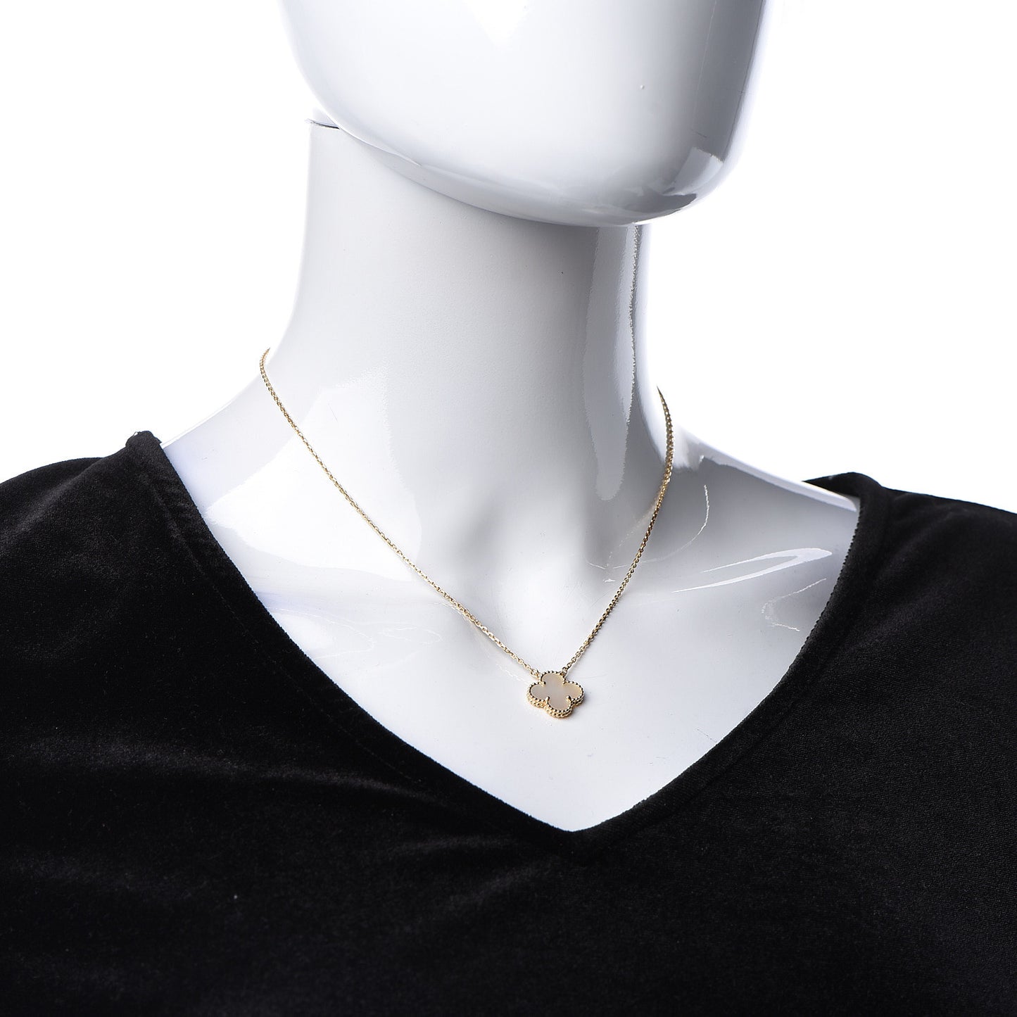 18K Yellow Gold Mother of Pearl Vintage Alhambra Pendant Necklace
