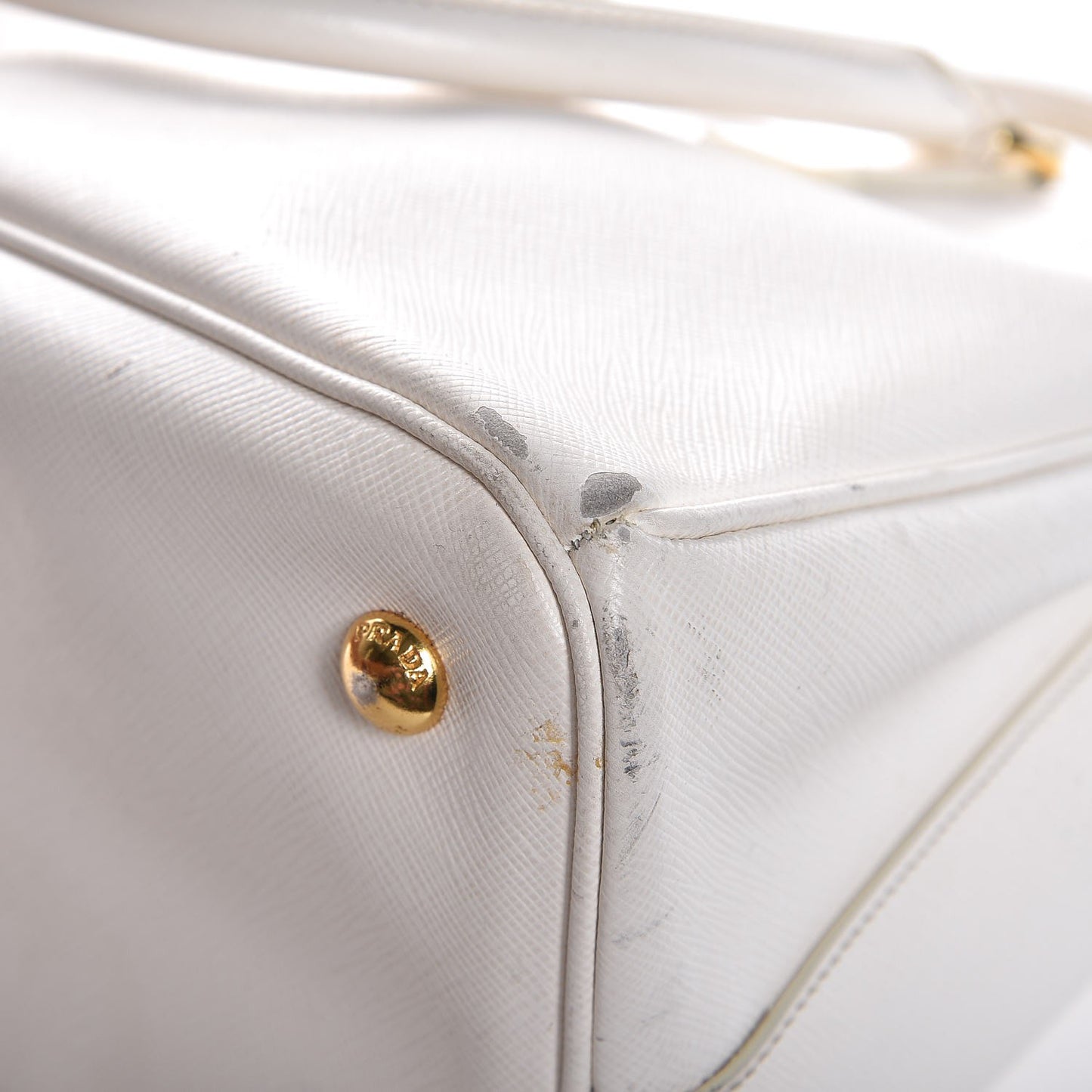 Saffiano Lux Medium Tote Talco