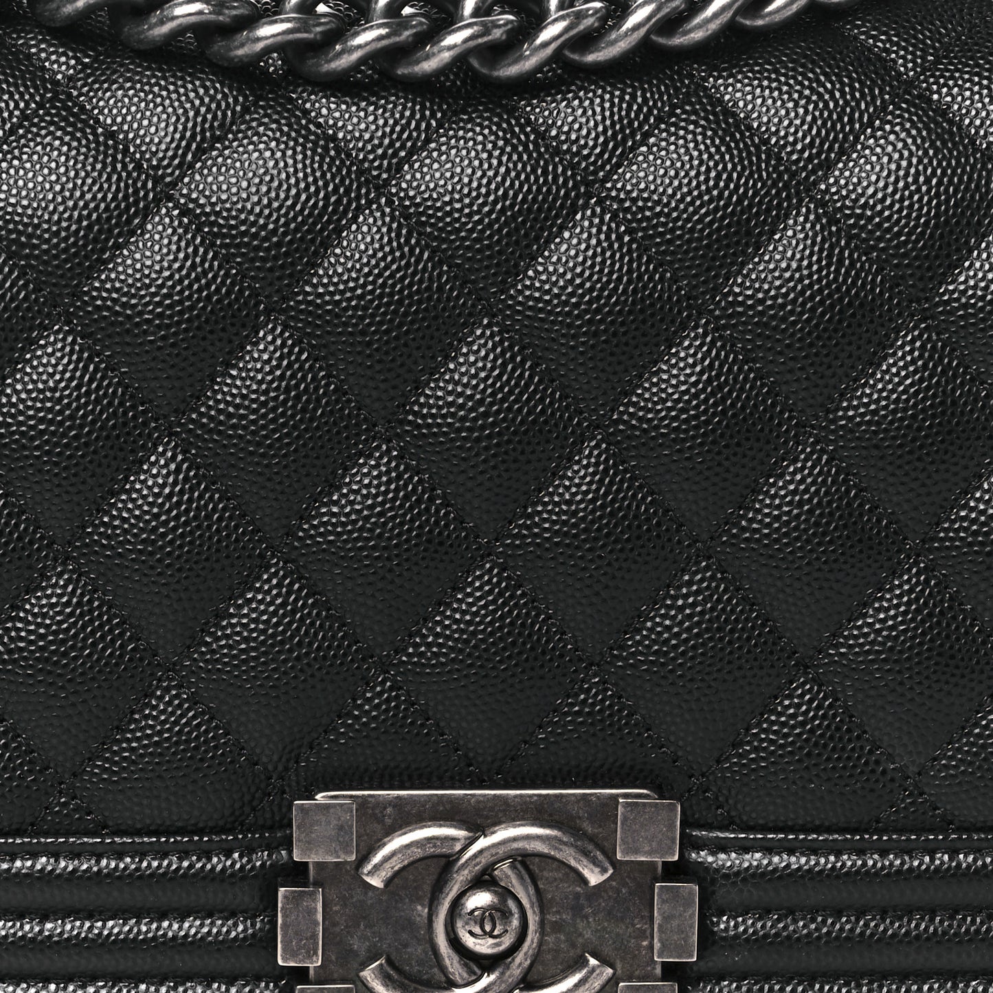 Caviar Quilted Medium Boy Flap Black