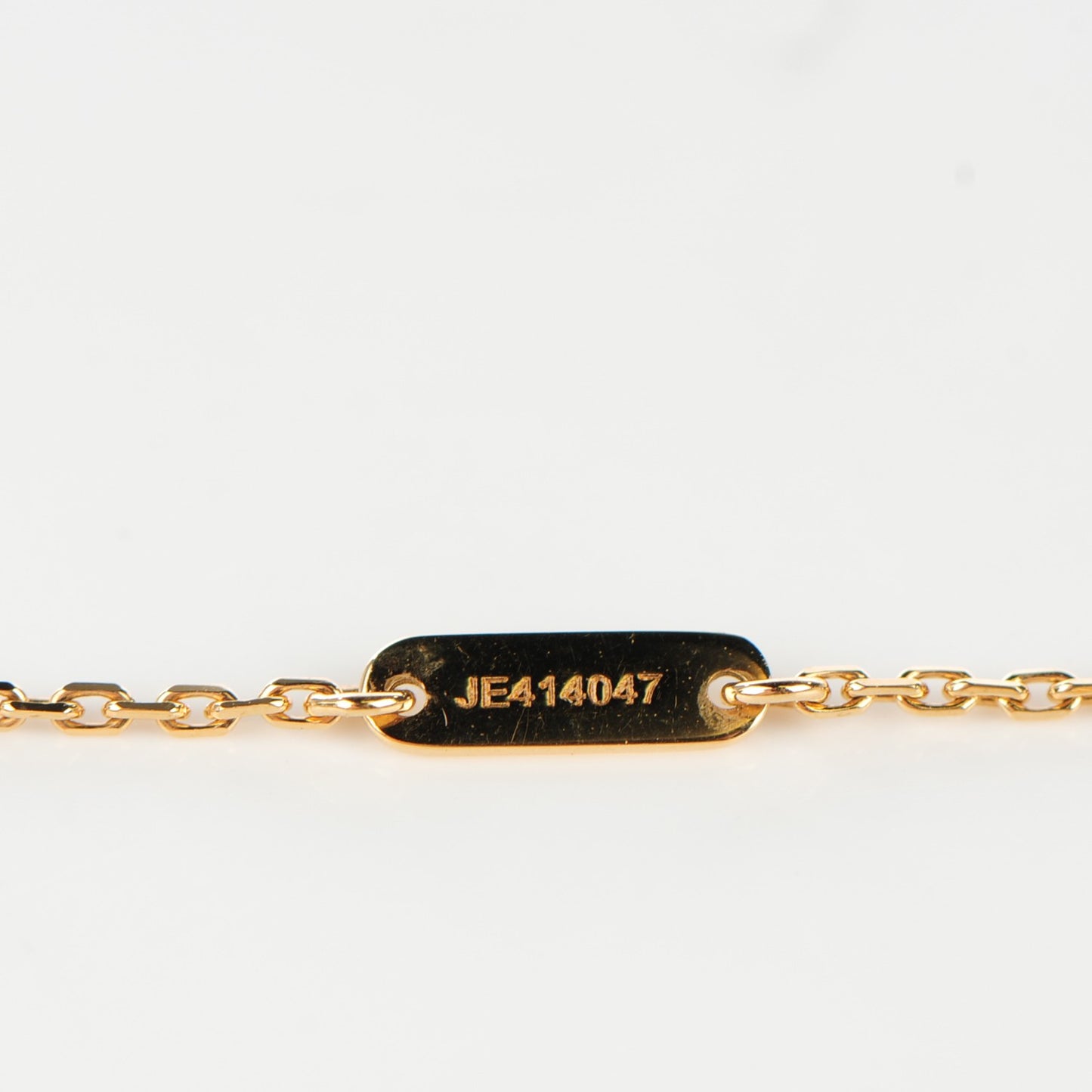18K Yellow Gold Mother of Pearl Sweet Alhambra Pendant Necklace