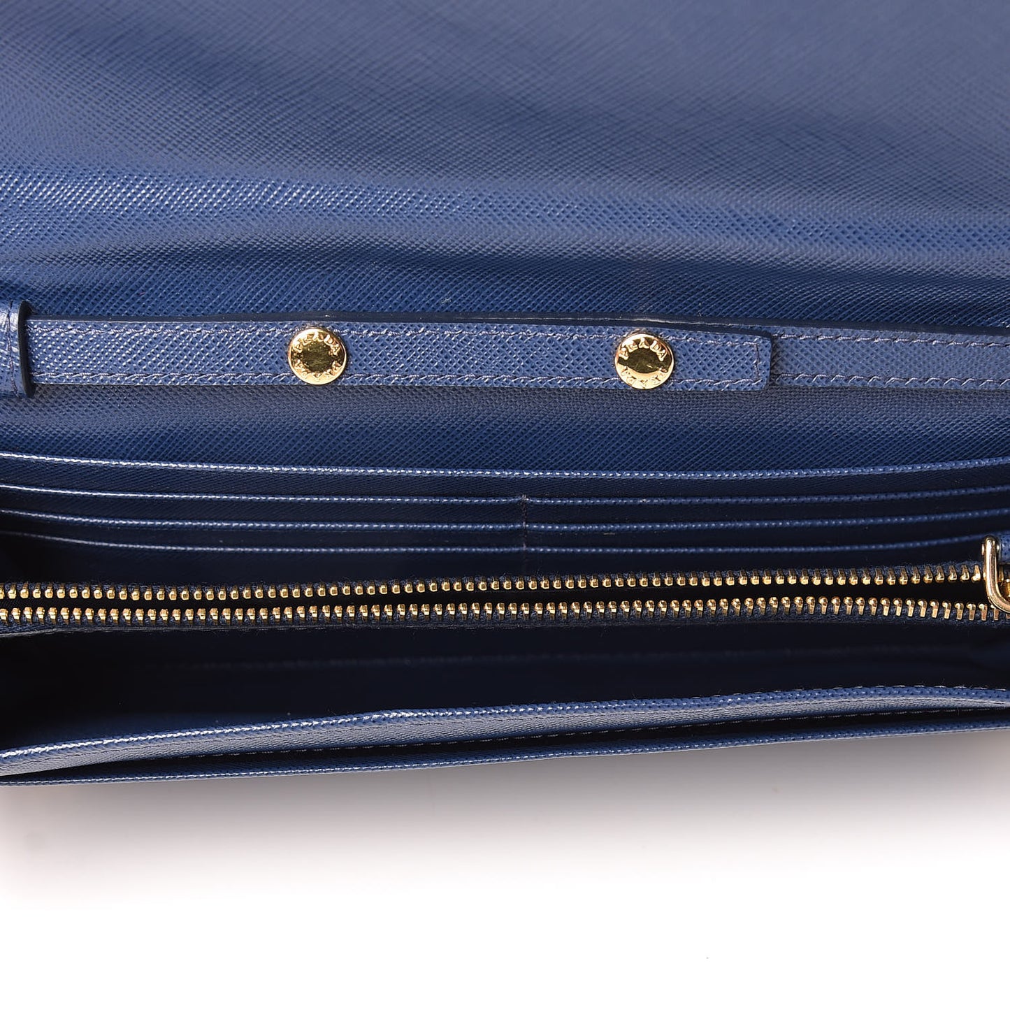 Saffiano Metal Oro Chain Wallet Bleuette