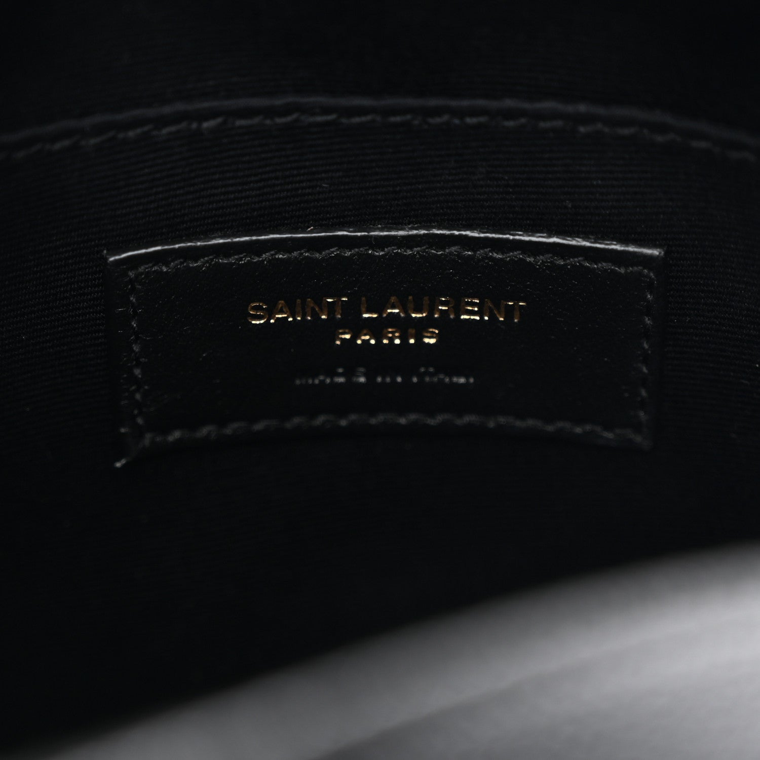 Saint Laurent Grain De Poudre Matelasse Chevron Quilted Round Vinyle Camera Bag Black 6 of 10