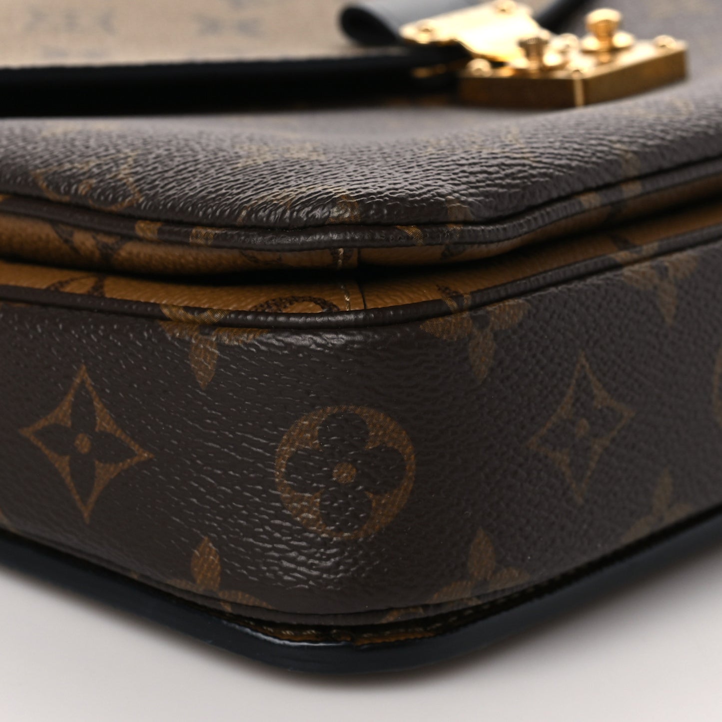 Reverse Monogram Pochette Metis