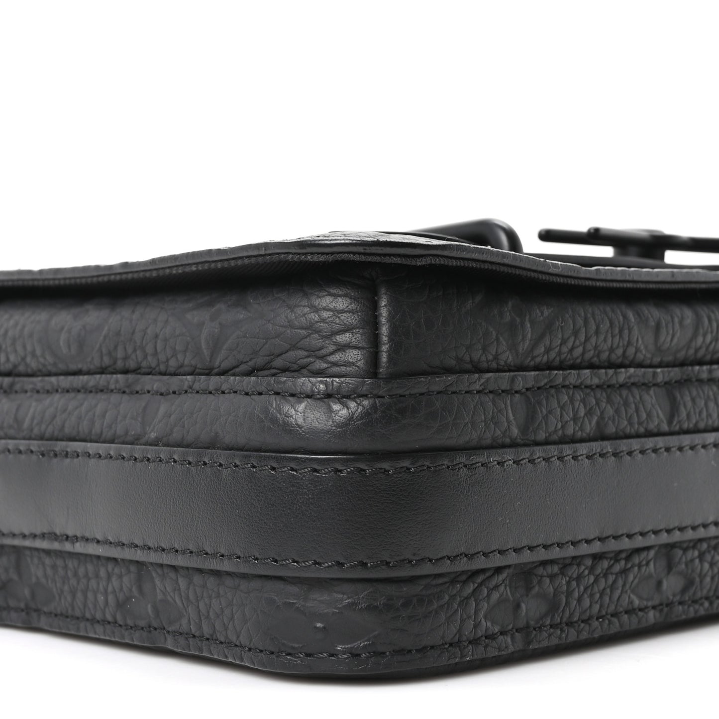 Taurillon Monogram Steamer Messenger Black
