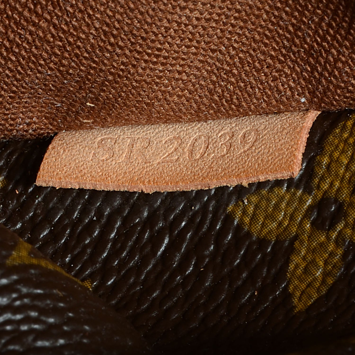 Louis Vuitton Monogram Totally MM 7 of 7