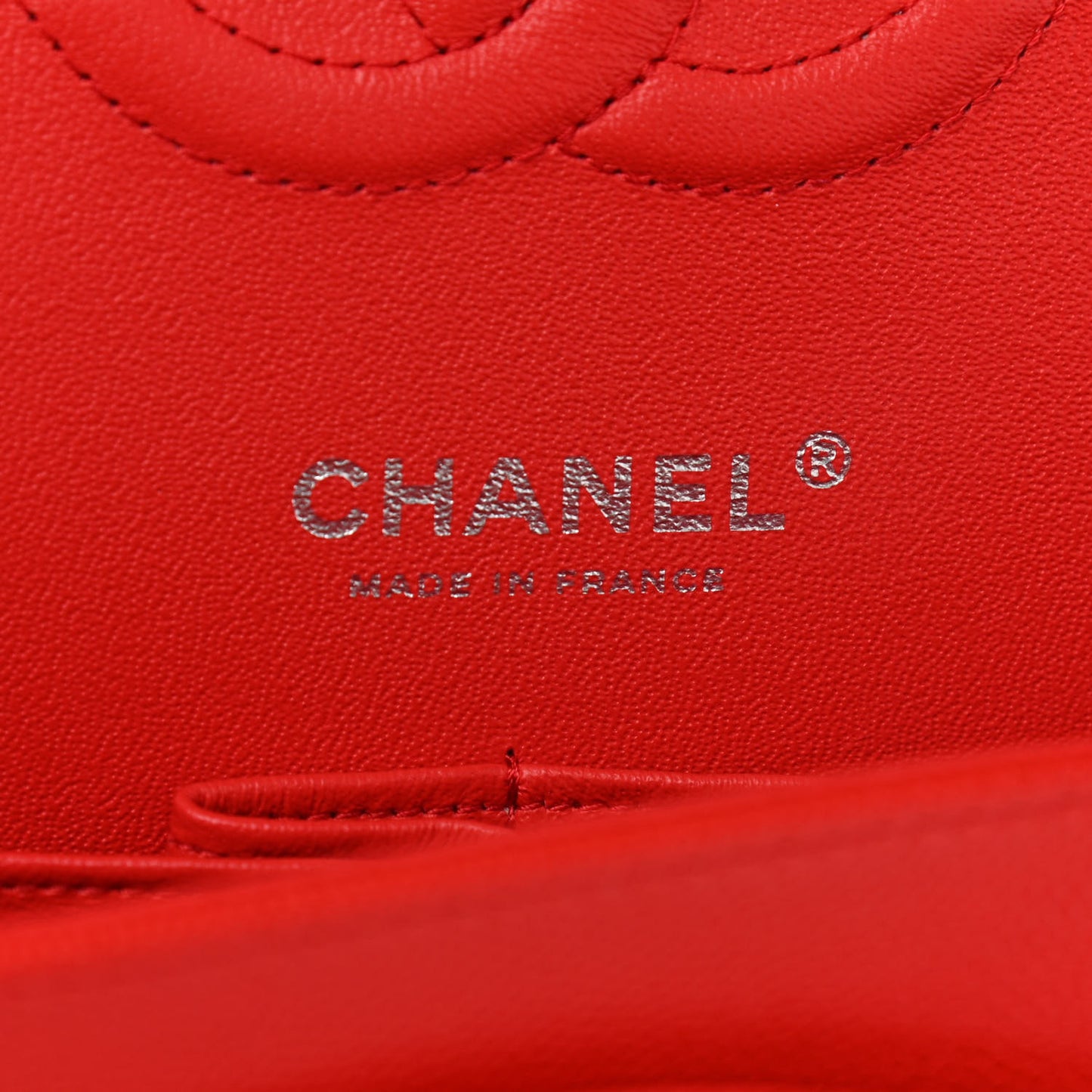 Caviar Chevron Quilted Medium Double Flap Red
