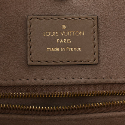 Louis Vuitton Empreinte Monogram Giant Onthego MM Tourterelle Creme 6 of 13