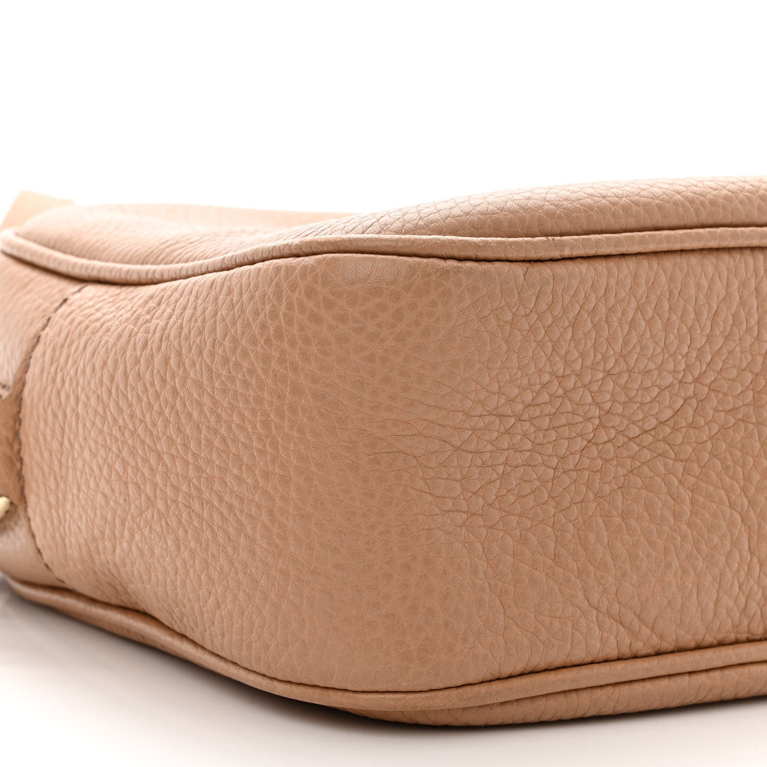 Gucci Pebbled Calfskin Small Soho Disco Bag Camelia 10 of 15