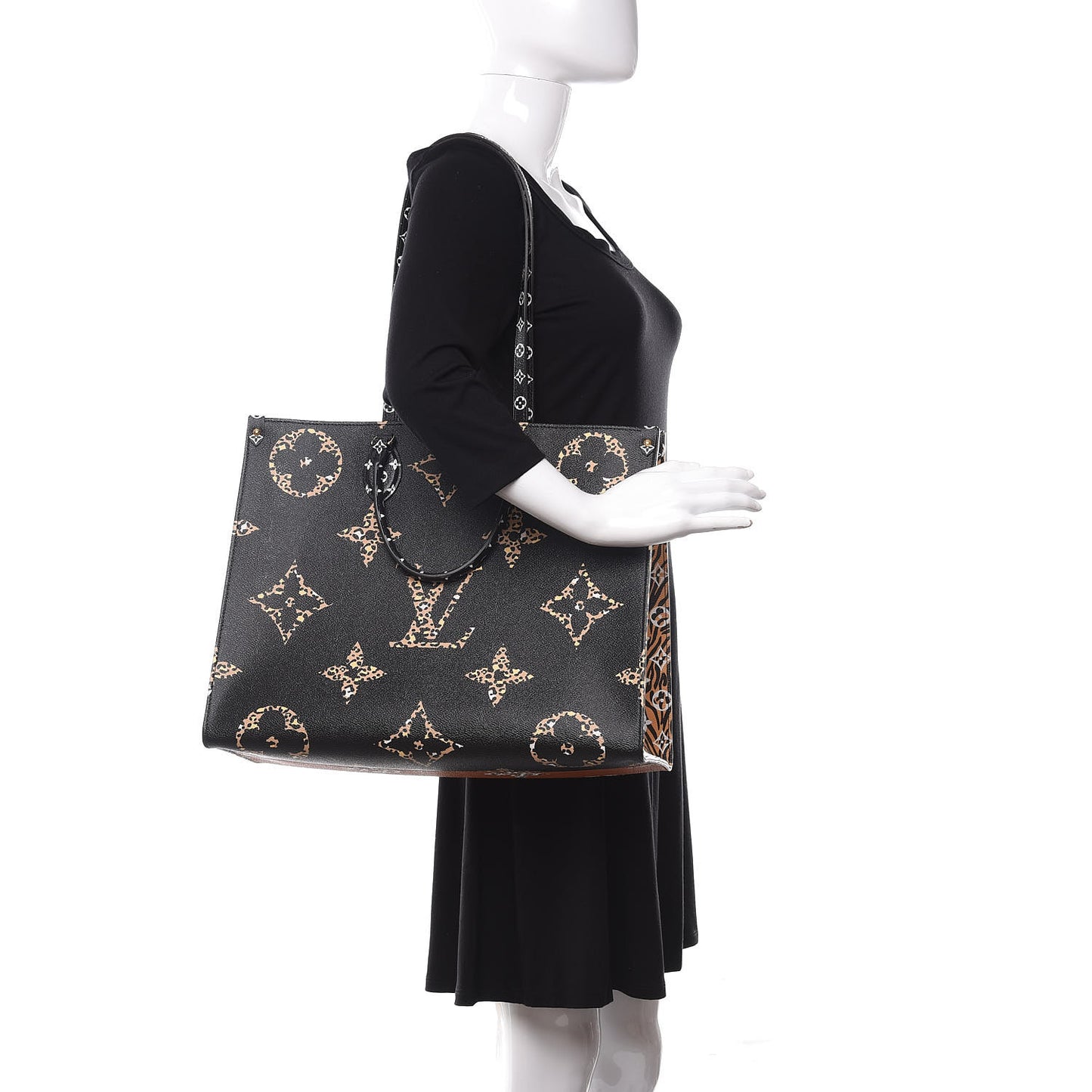 Monogram Giant Jungle Onthego GM Black